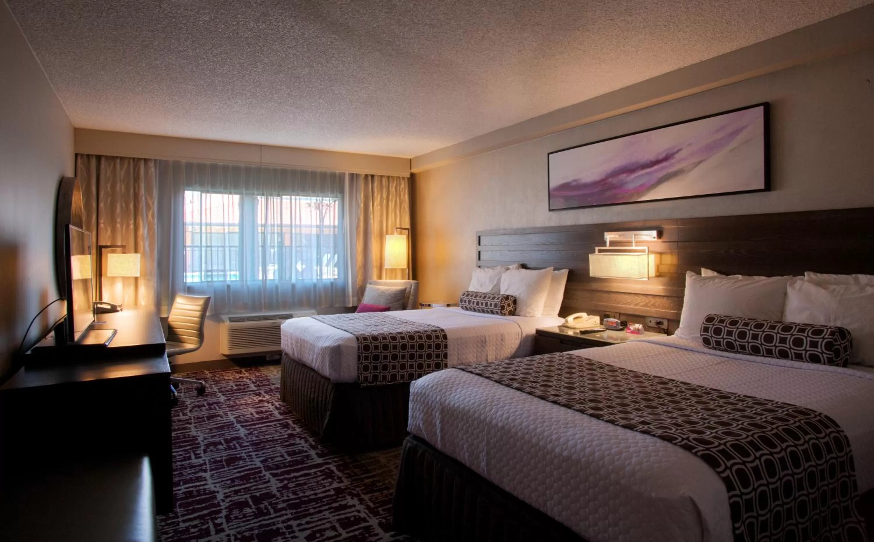 Bedroom, Bed in Crowne Plaza Silicon Valley North - Union City by IHG