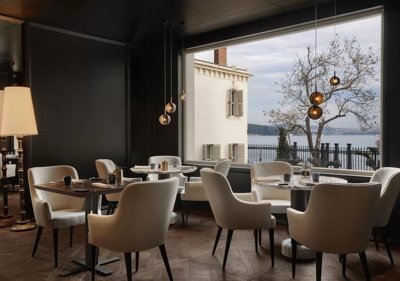 Restaurant/places to eat in Six Senses Kocatas Mansions