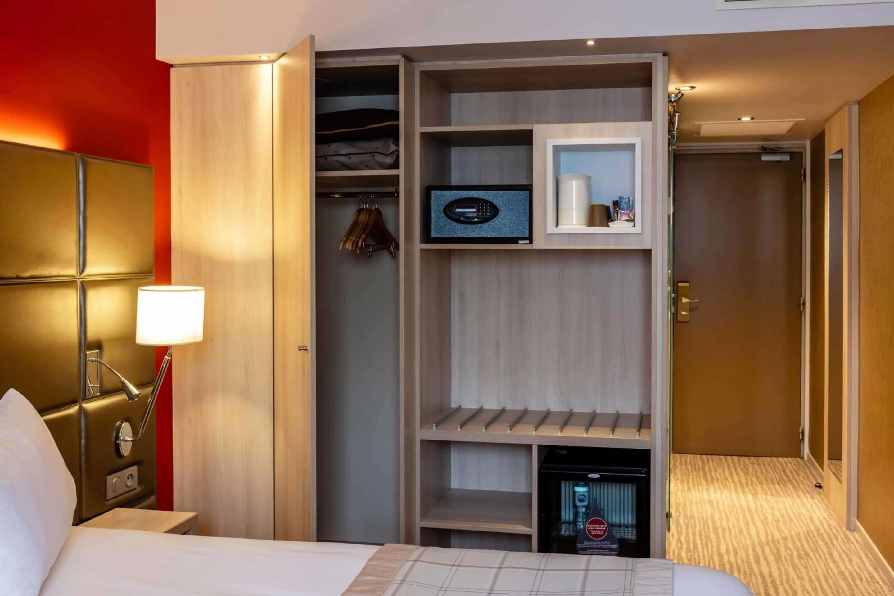 Photo of the whole room, Bed in Best Western Plus Le Lavarin