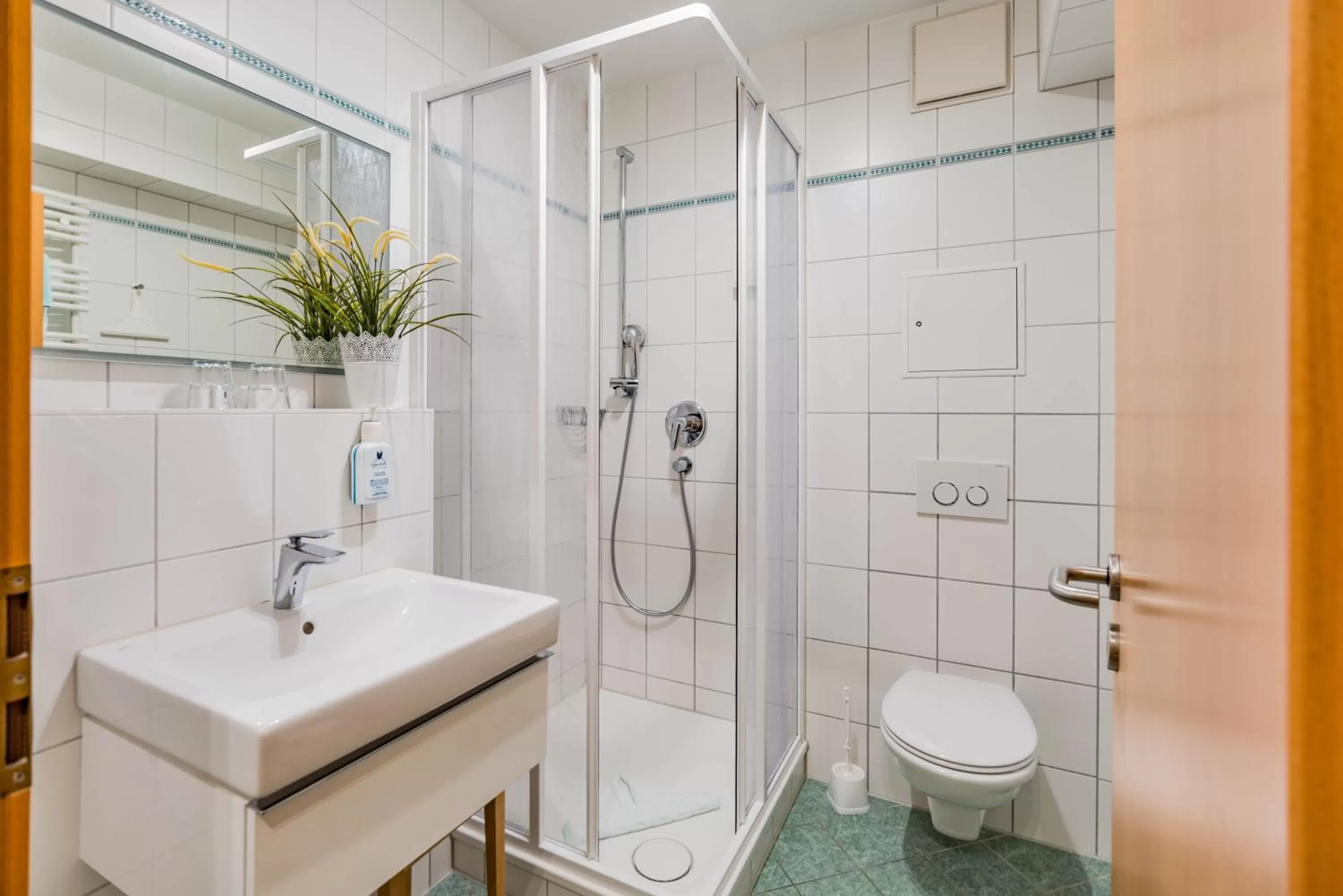 Photo of the whole room, Bathroom in Am Weststrand Apartmenthaus Waldeck