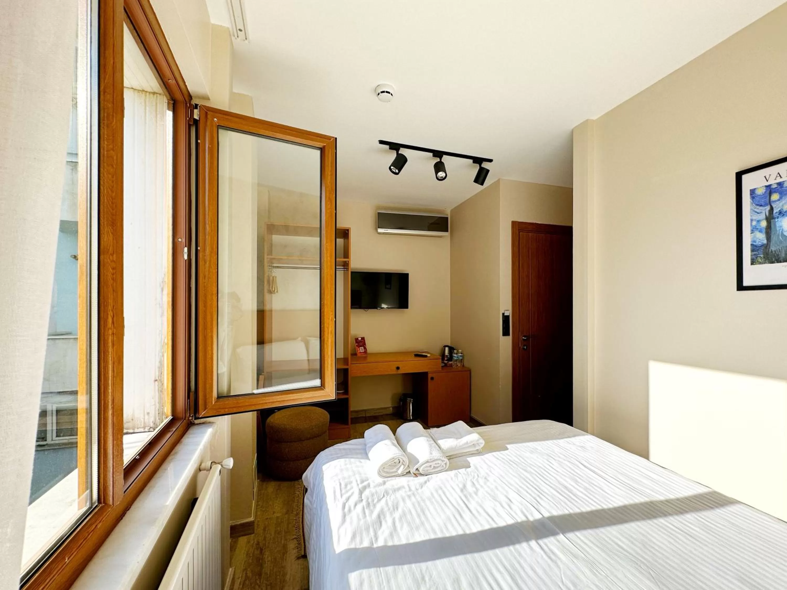 Bed in Sultan Pier Hotel