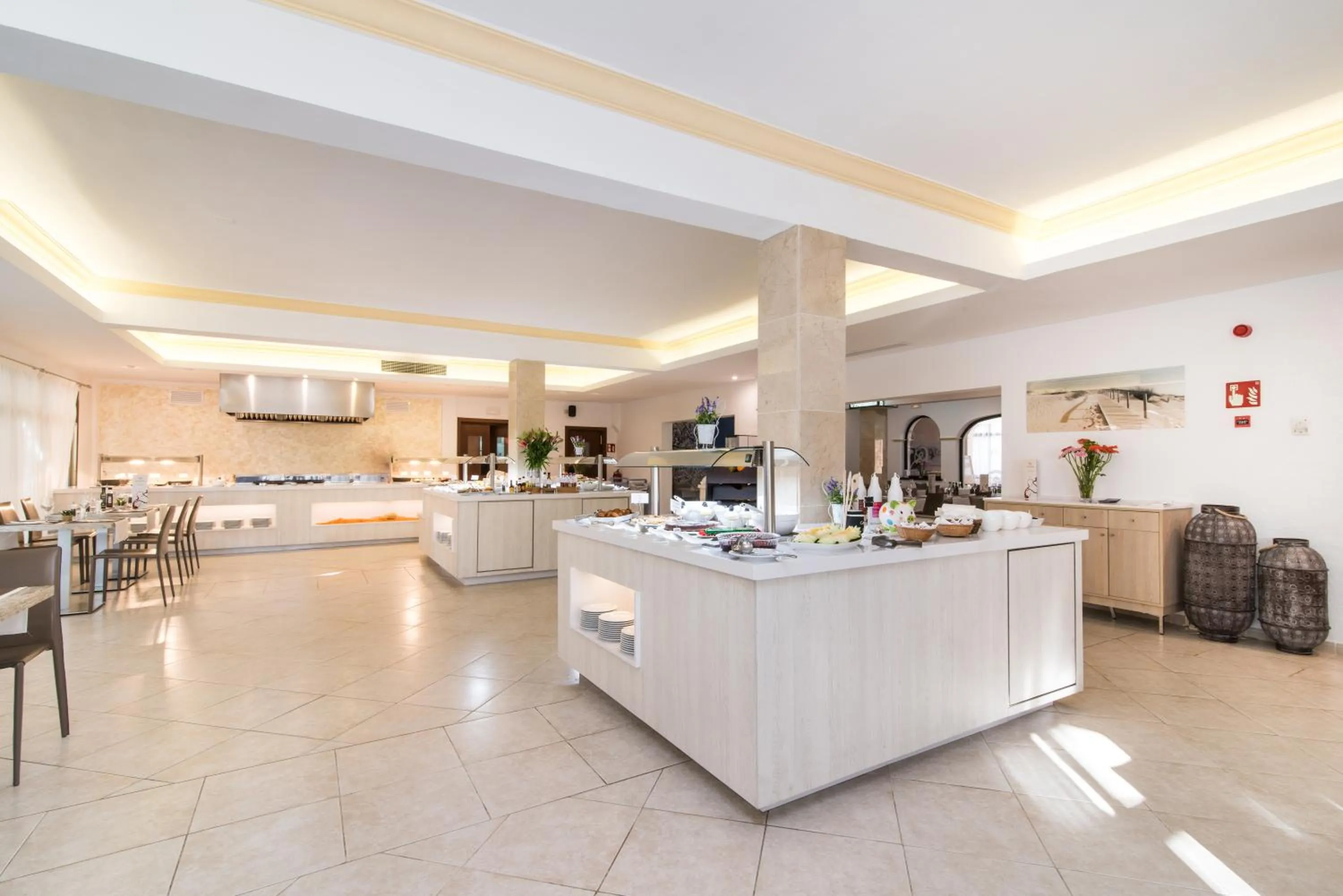 Restaurant/places to eat in Hotel Baviera