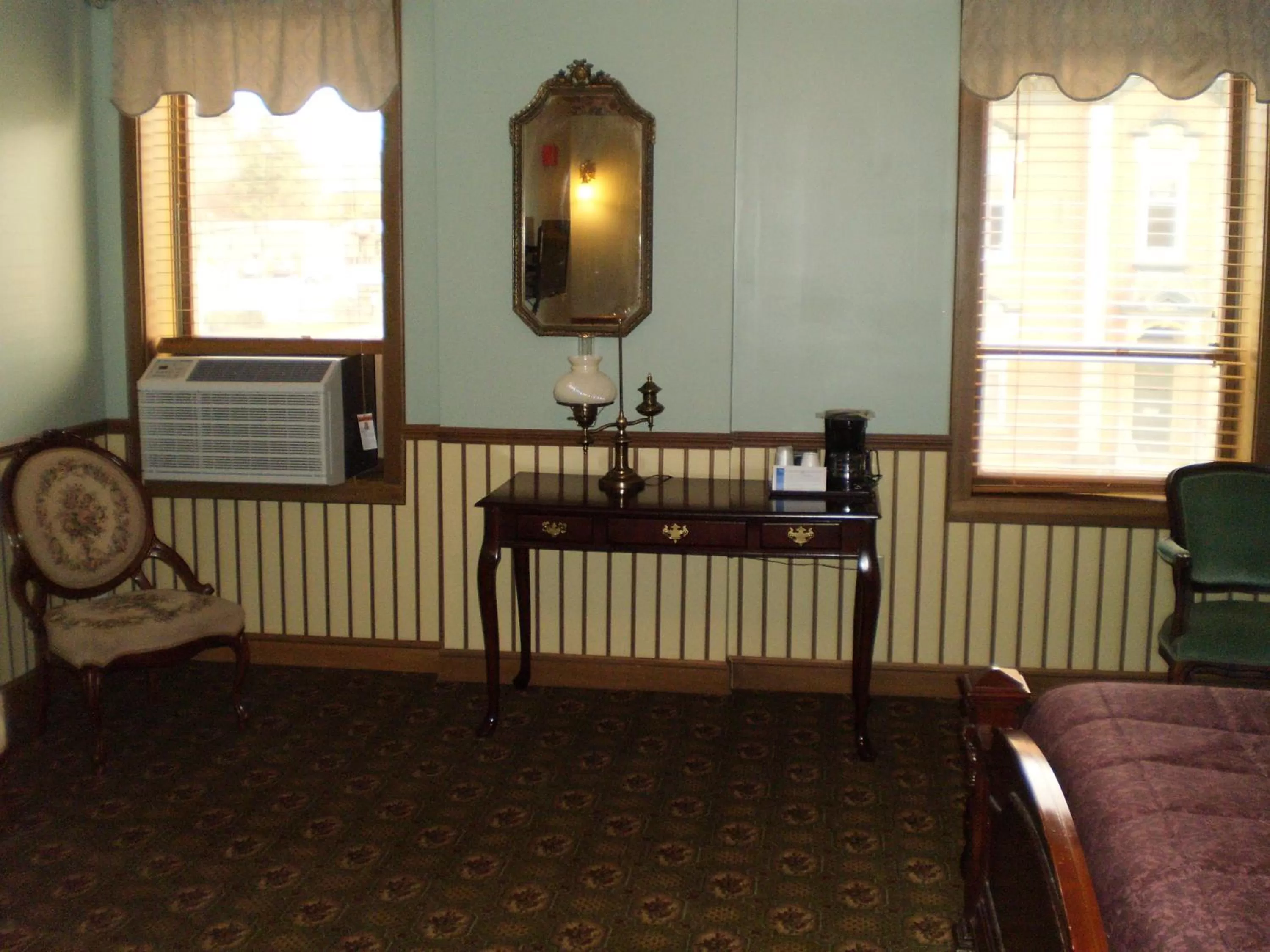 Decorative detail in Hotel Millersburg