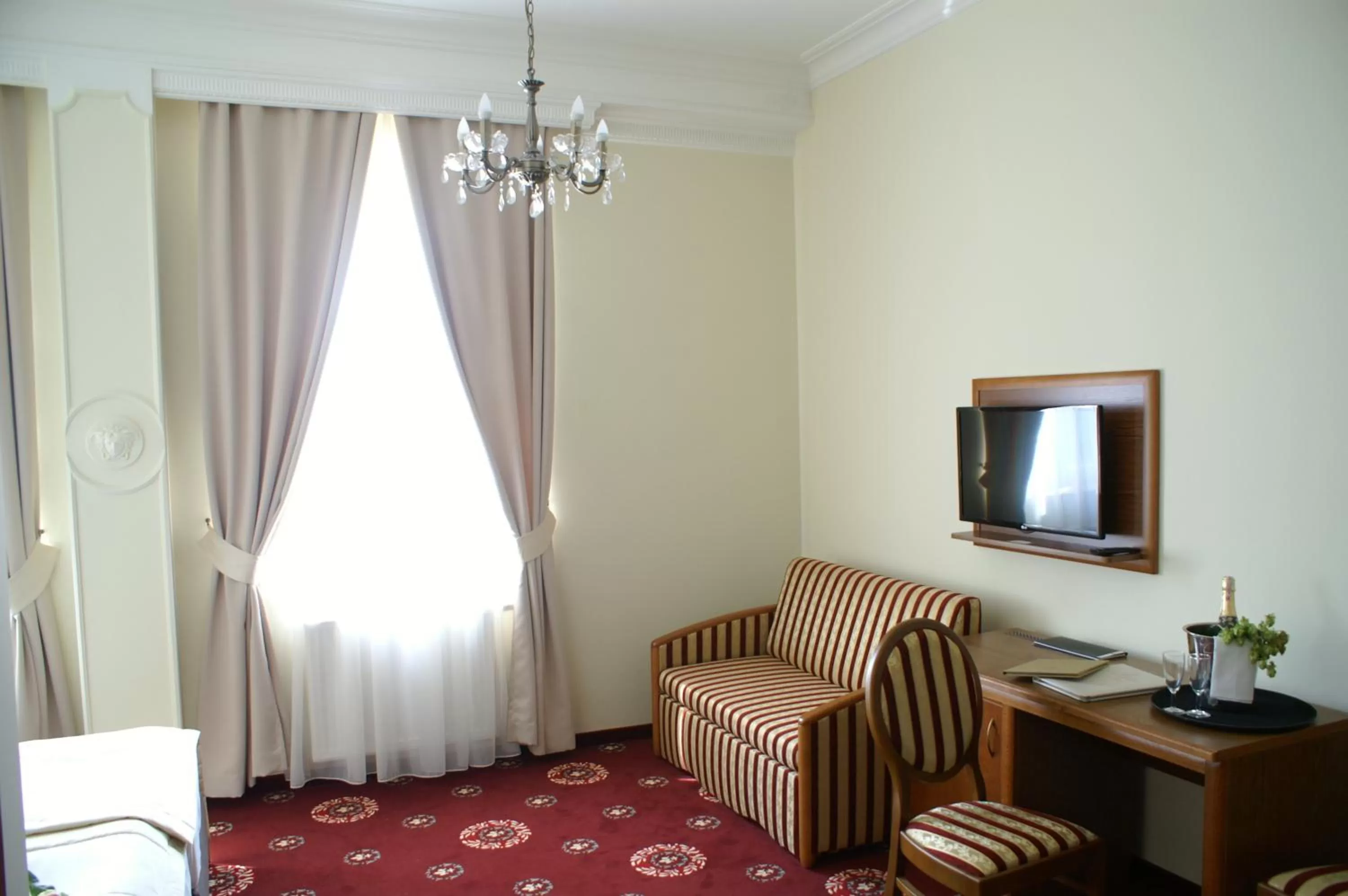 TV and multimedia in Hotel President