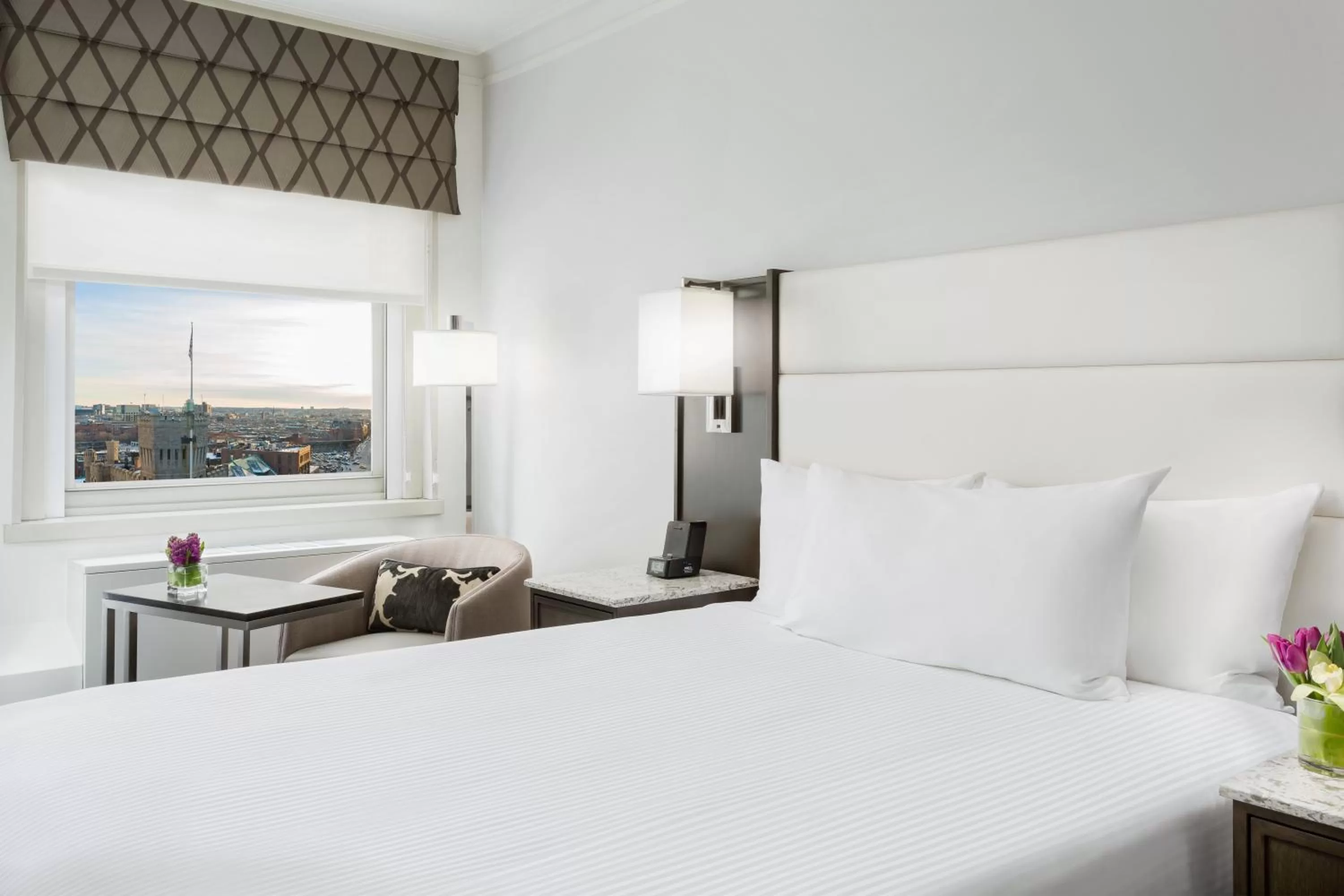 Photo of the whole room, Bed in Hilton Boston Park Plaza