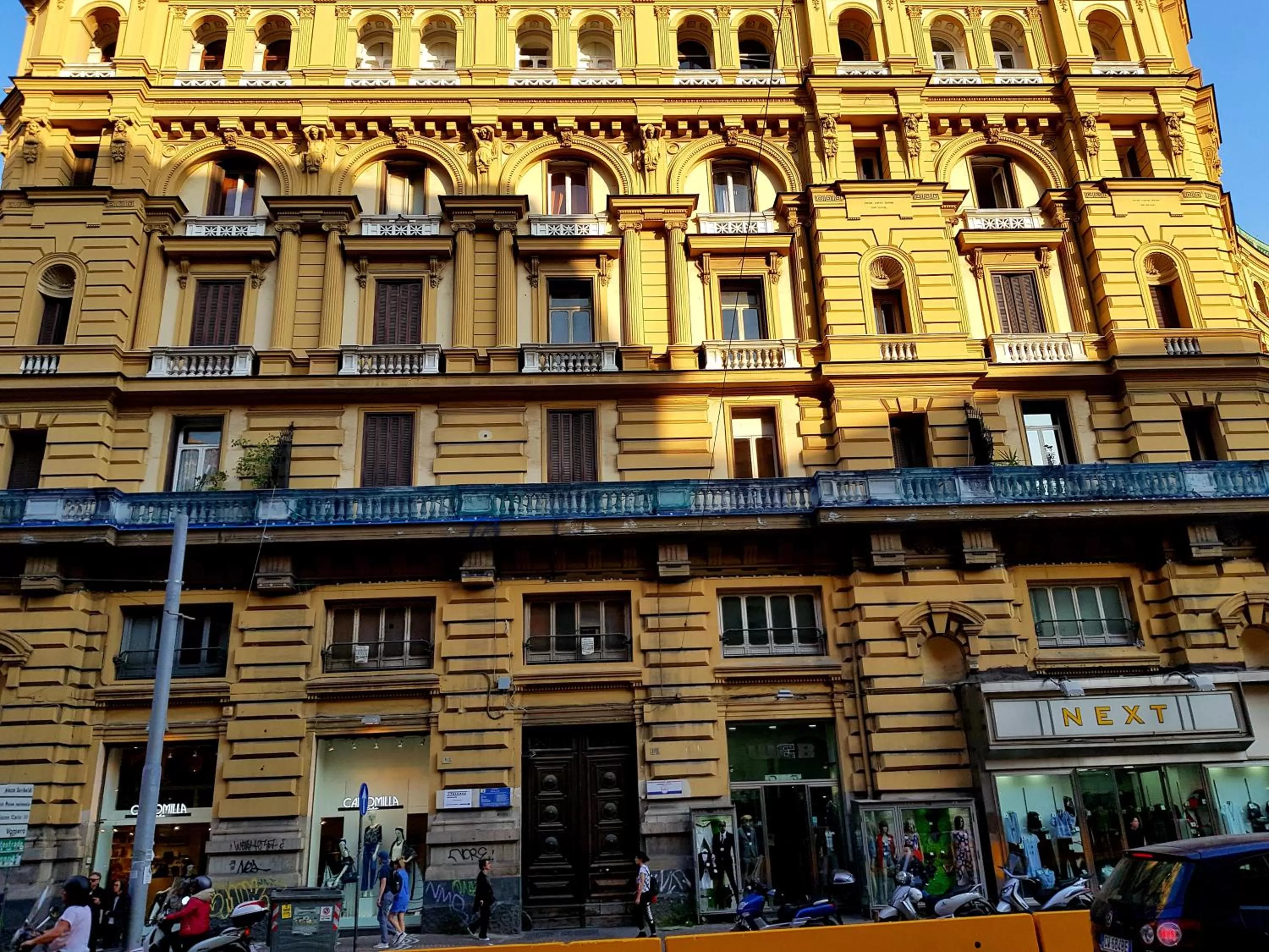 Facade/entrance, Property Building in B&B BellaNapoli