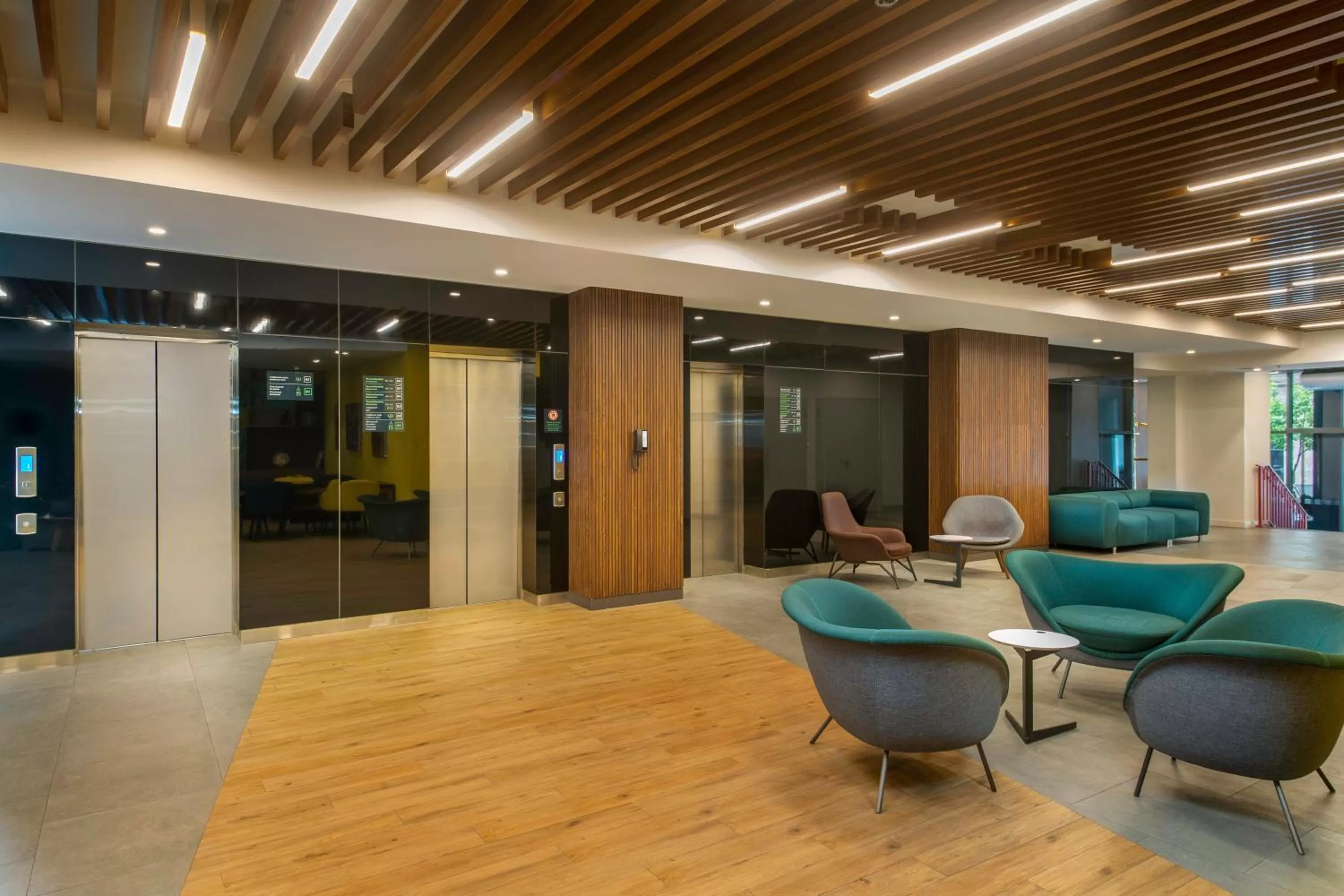 Lobby or reception in Holiday Inn Yerevan - Republic Square by IHG