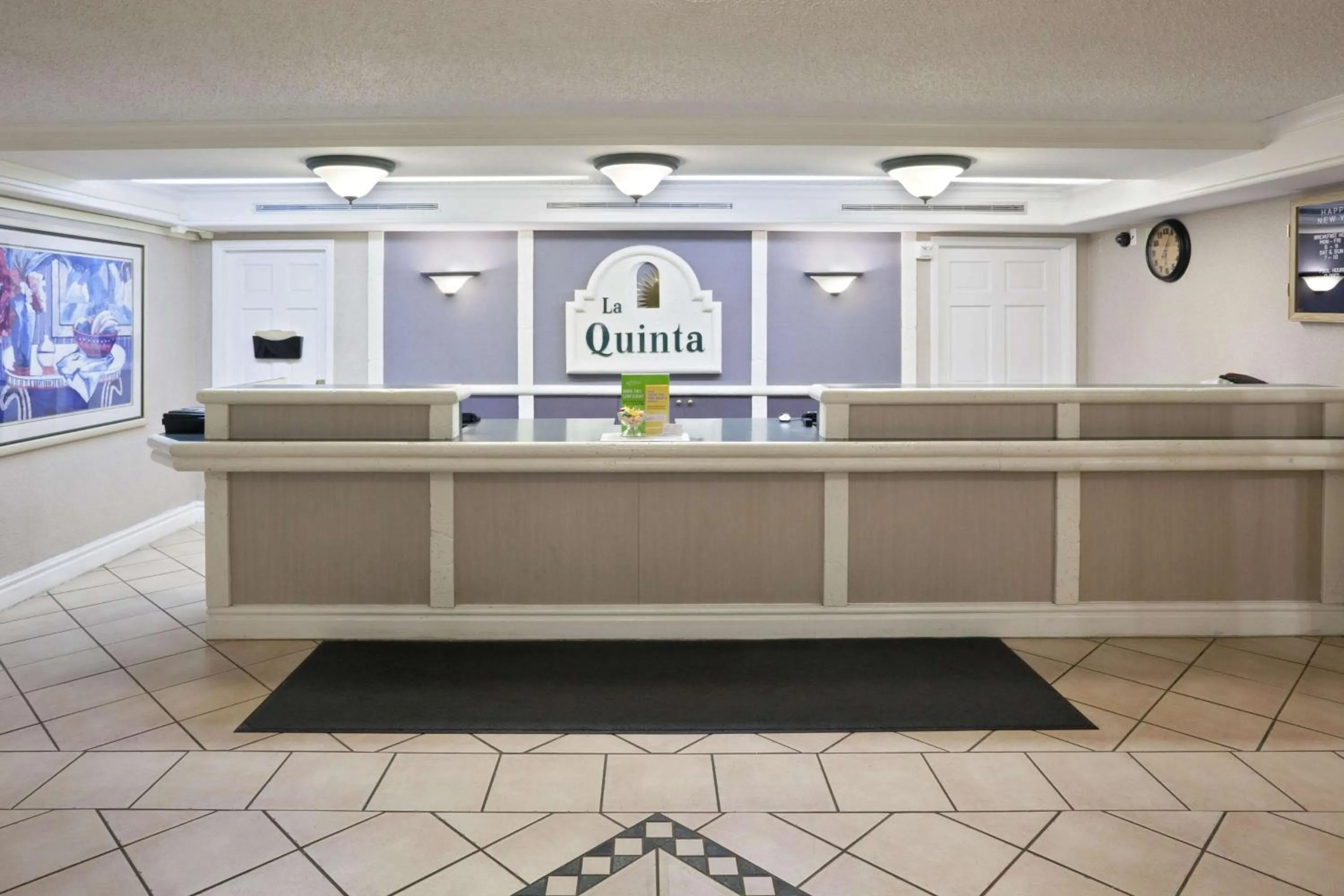 Lobby or reception in La Quinta Inn by Wyndham Omaha West