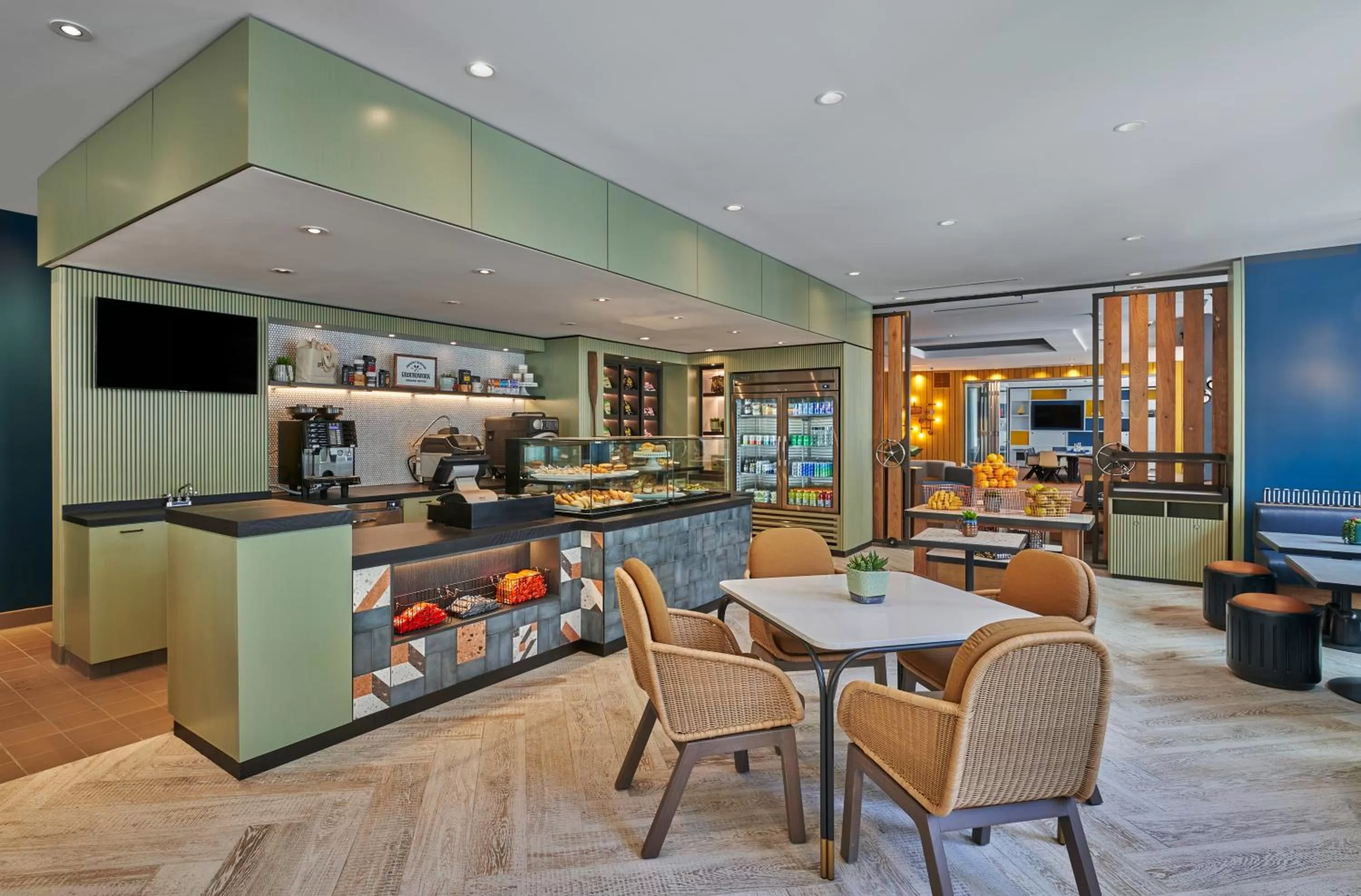 Restaurant/places to eat in Hyatt Centric the Pike Long Beach