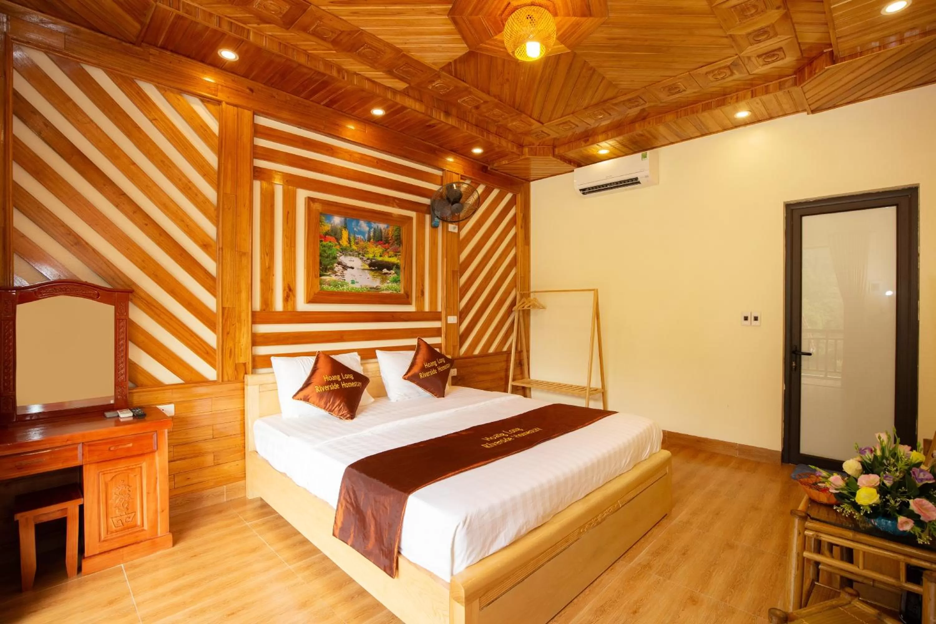 Bed in HoangLong Riverside Homestay