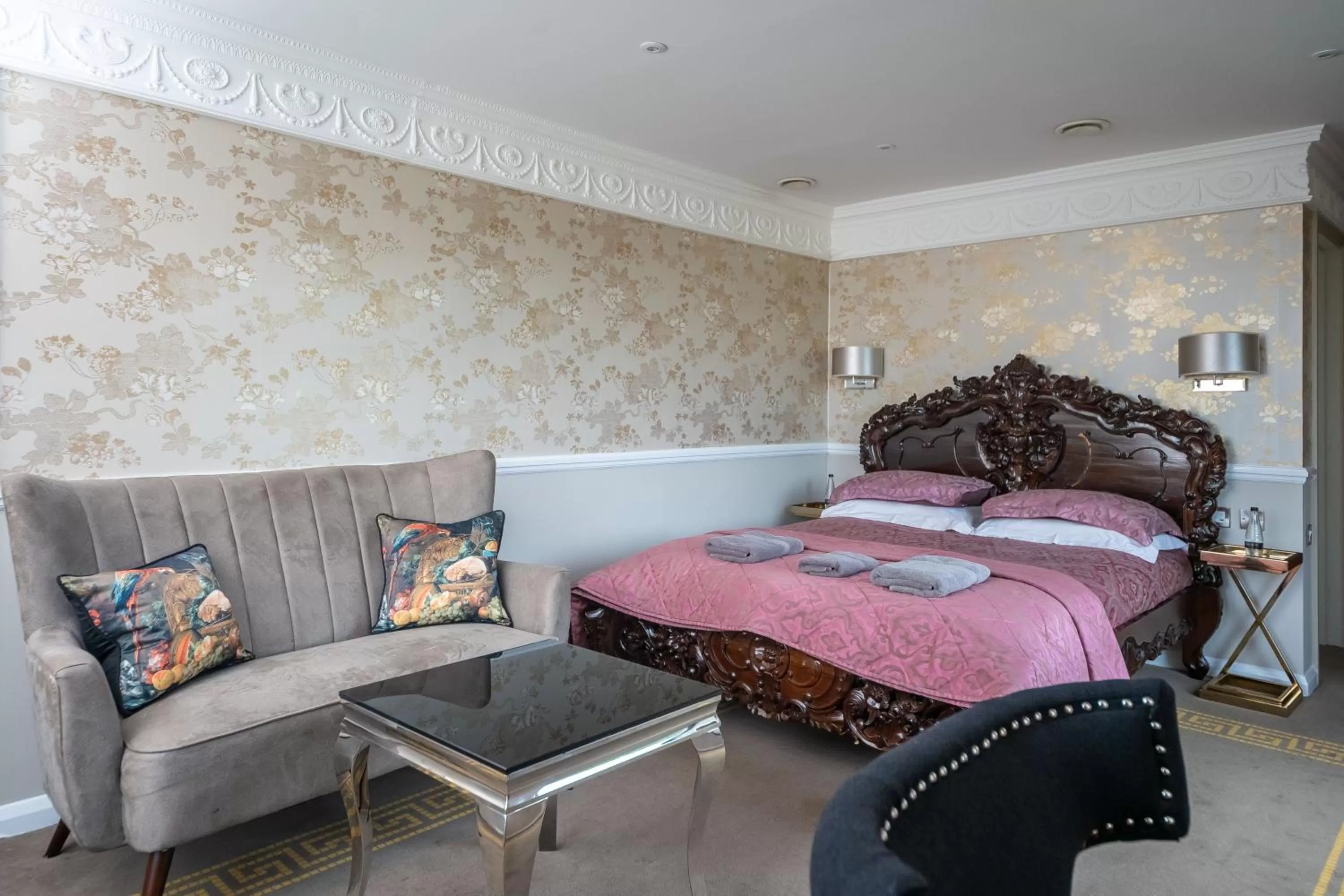 Bed in Guildford Manor Hotel & Spa