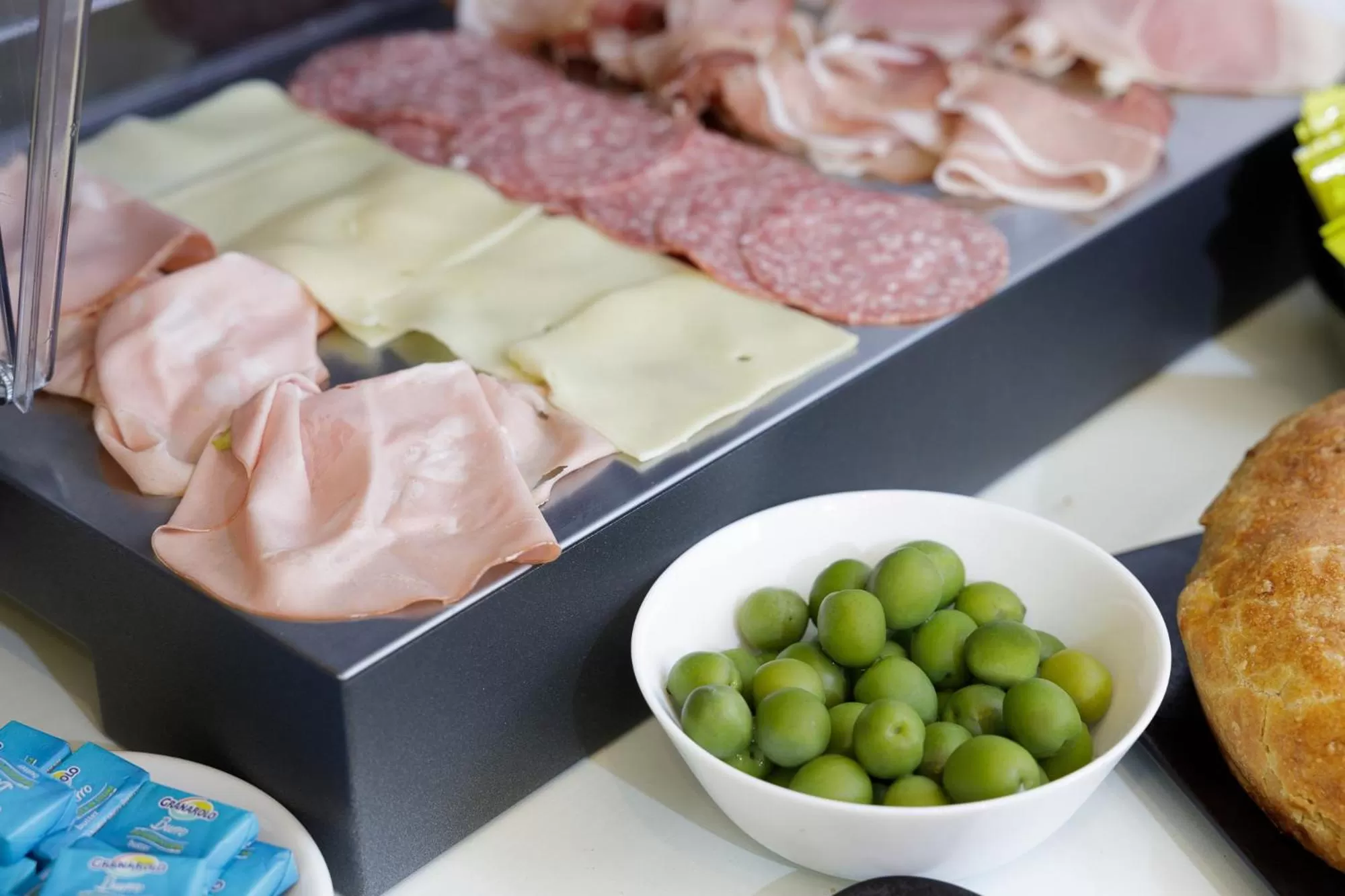 Buffet breakfast in Best Western Hotel dei Mille