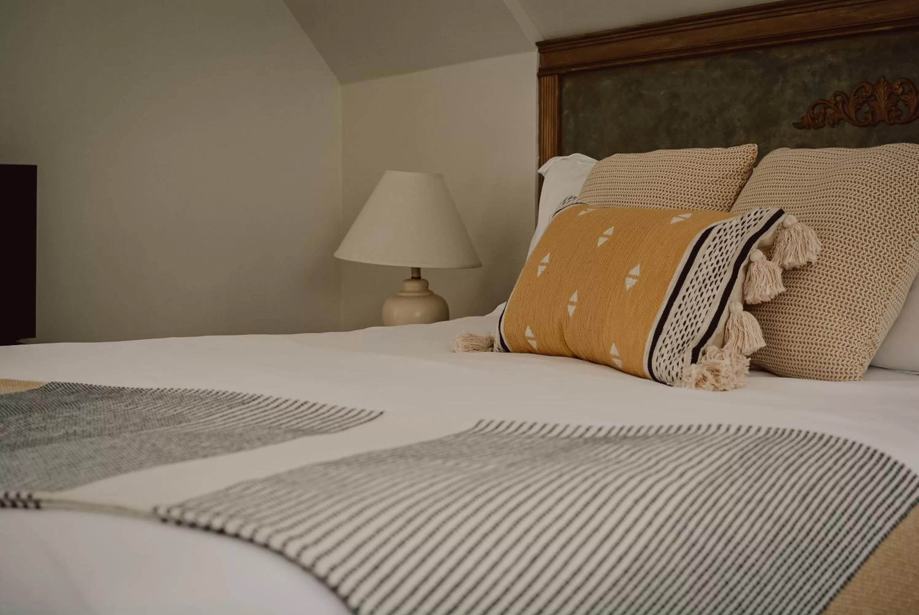 Bed in Hill Road Manor Bed & Breakfast