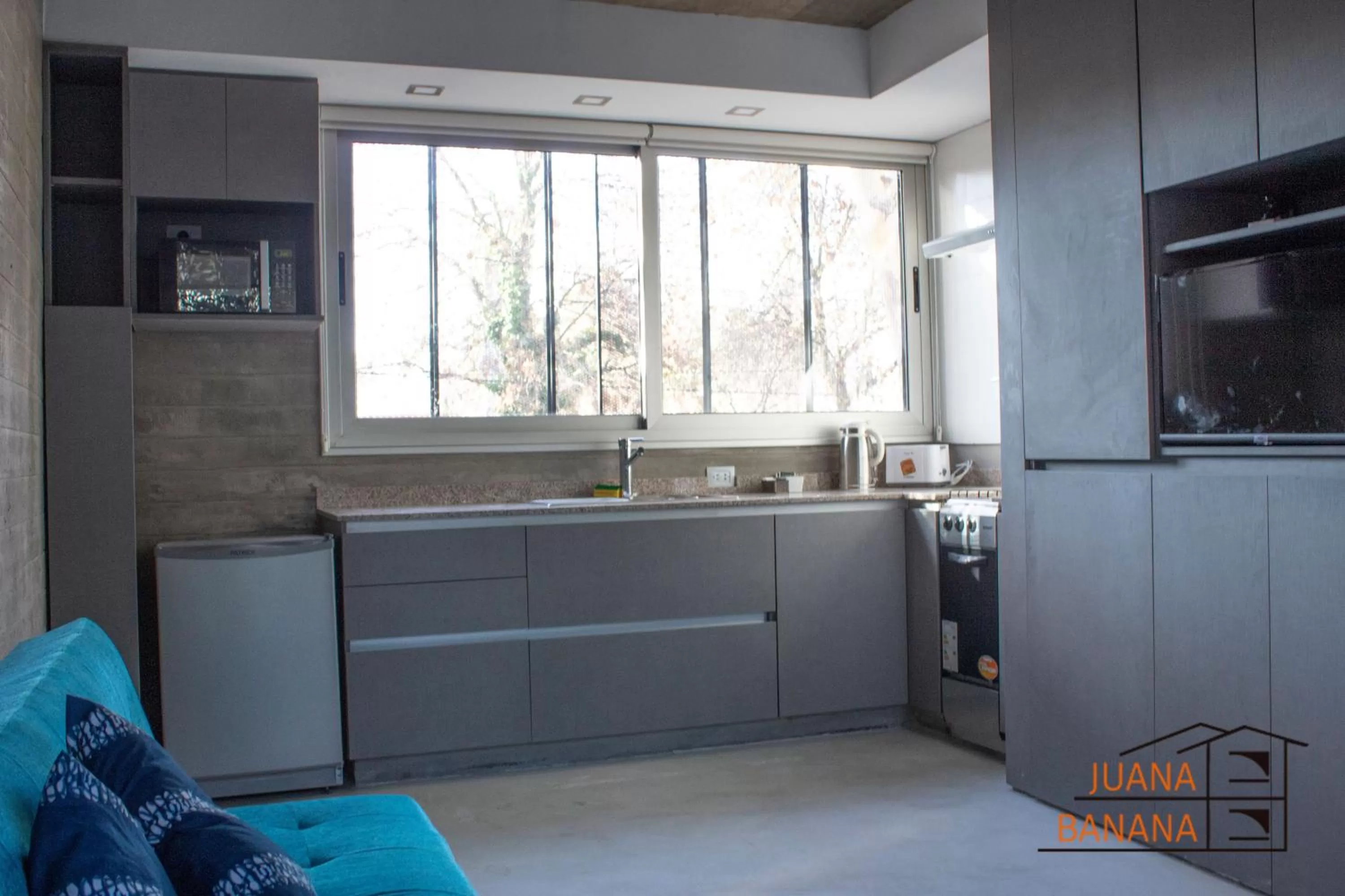 Kitchen or kitchenette, Kitchen/Kitchenette in Juana Banana Bed and Breakfast