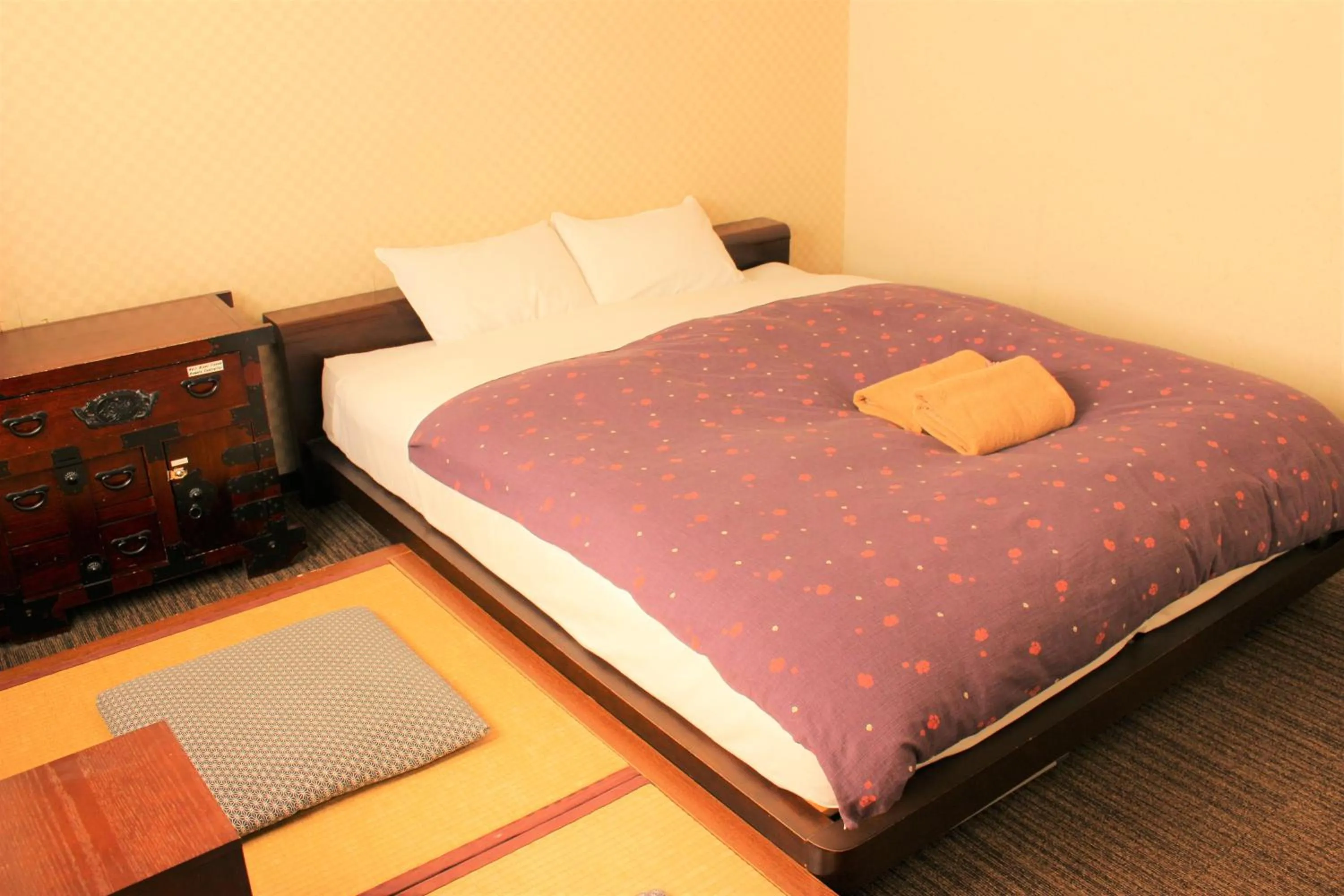 Photo of the whole room, Bed in K's House Tokyo Oasis - Quality Hostel in Asakusa