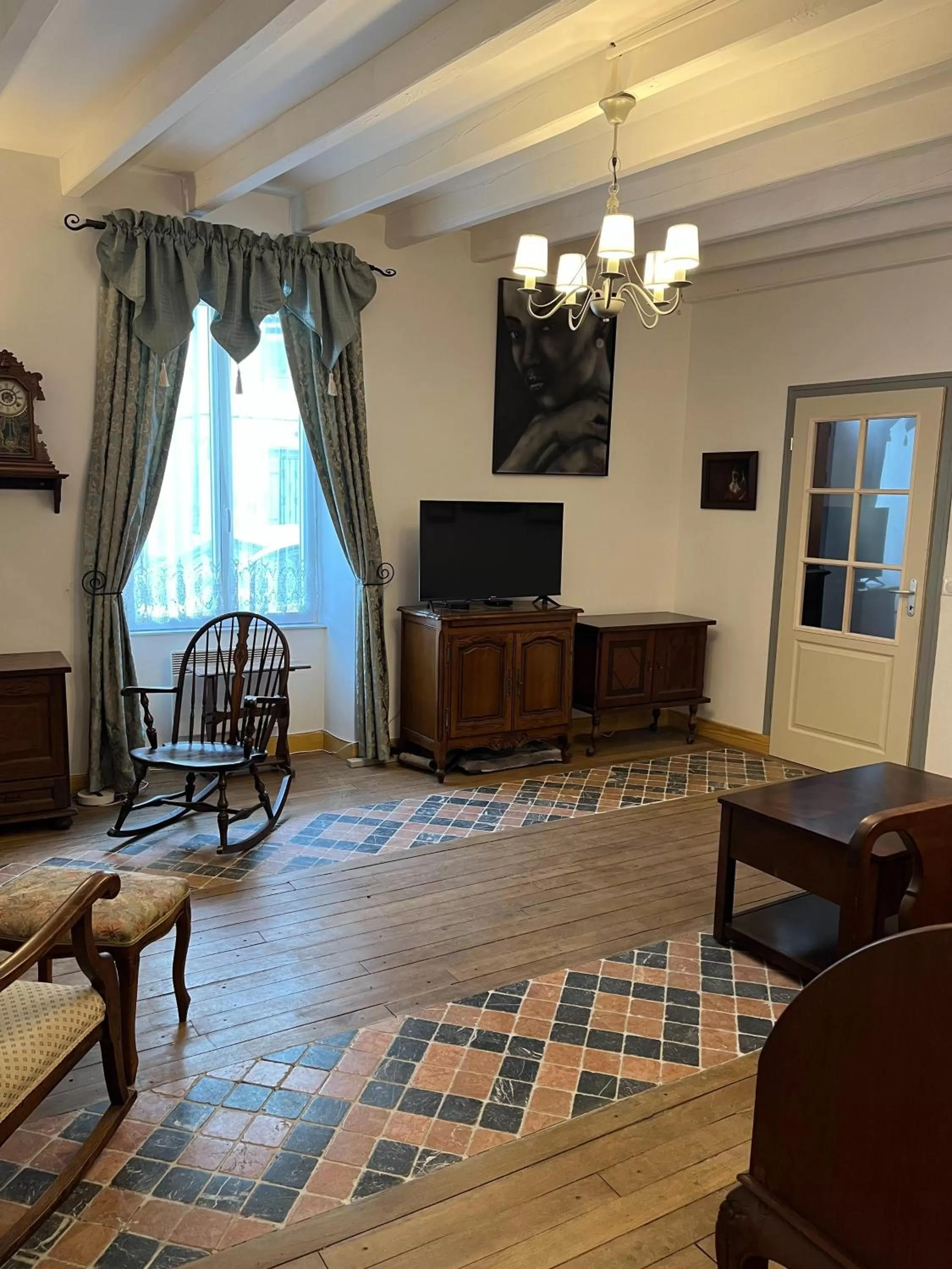Living room, Seating Area in Le Perroquet Vert