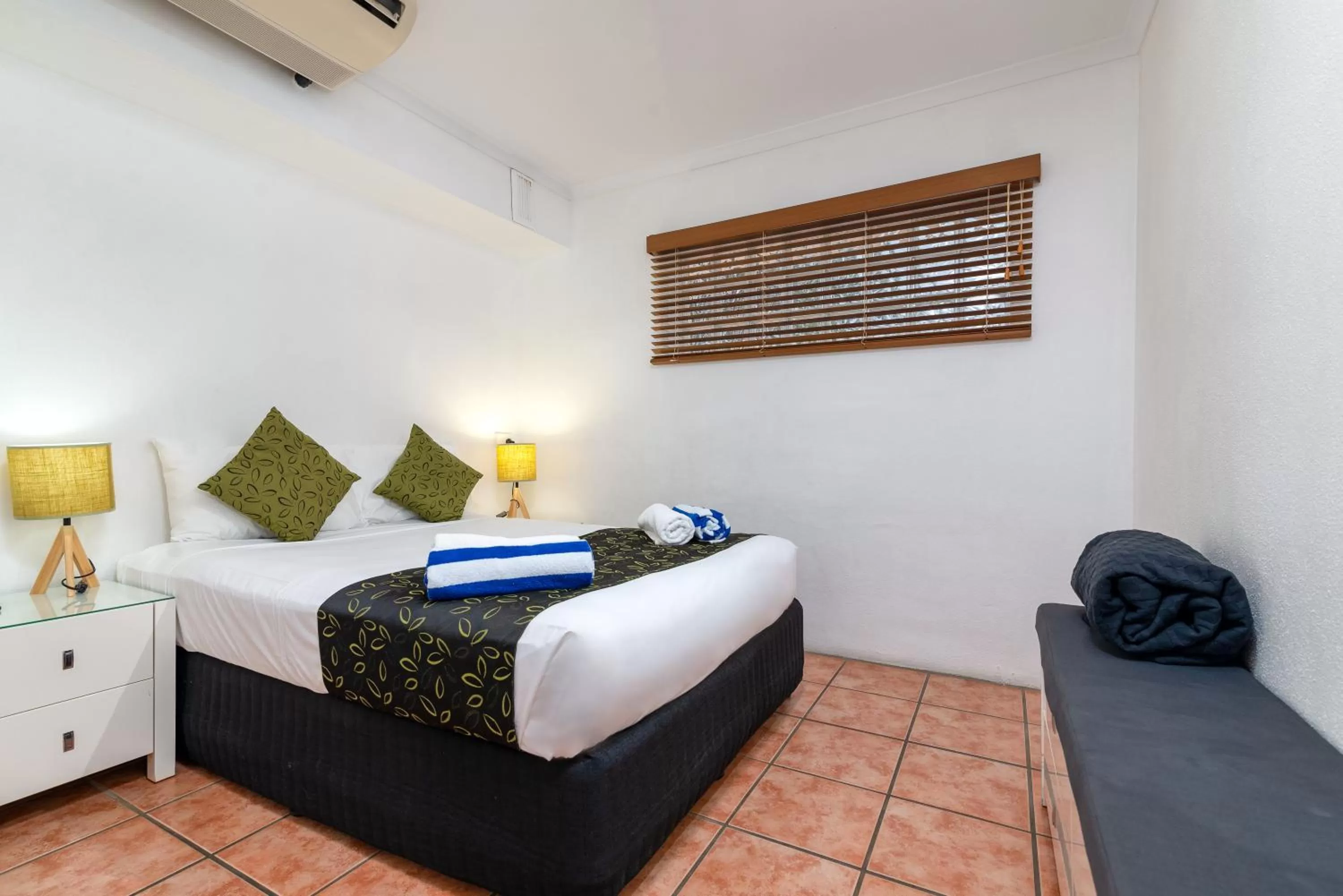 Bedroom, Bed in Paradise On The Beach Resort