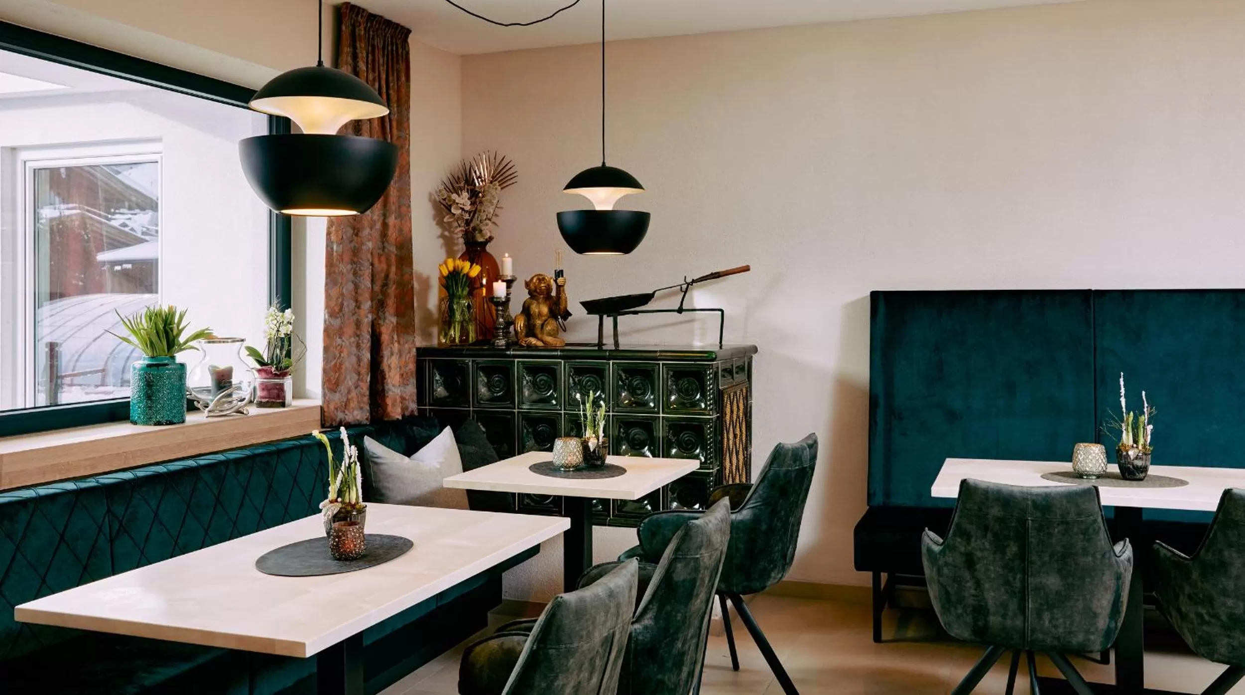 Restaurant/places to eat in Home suite home