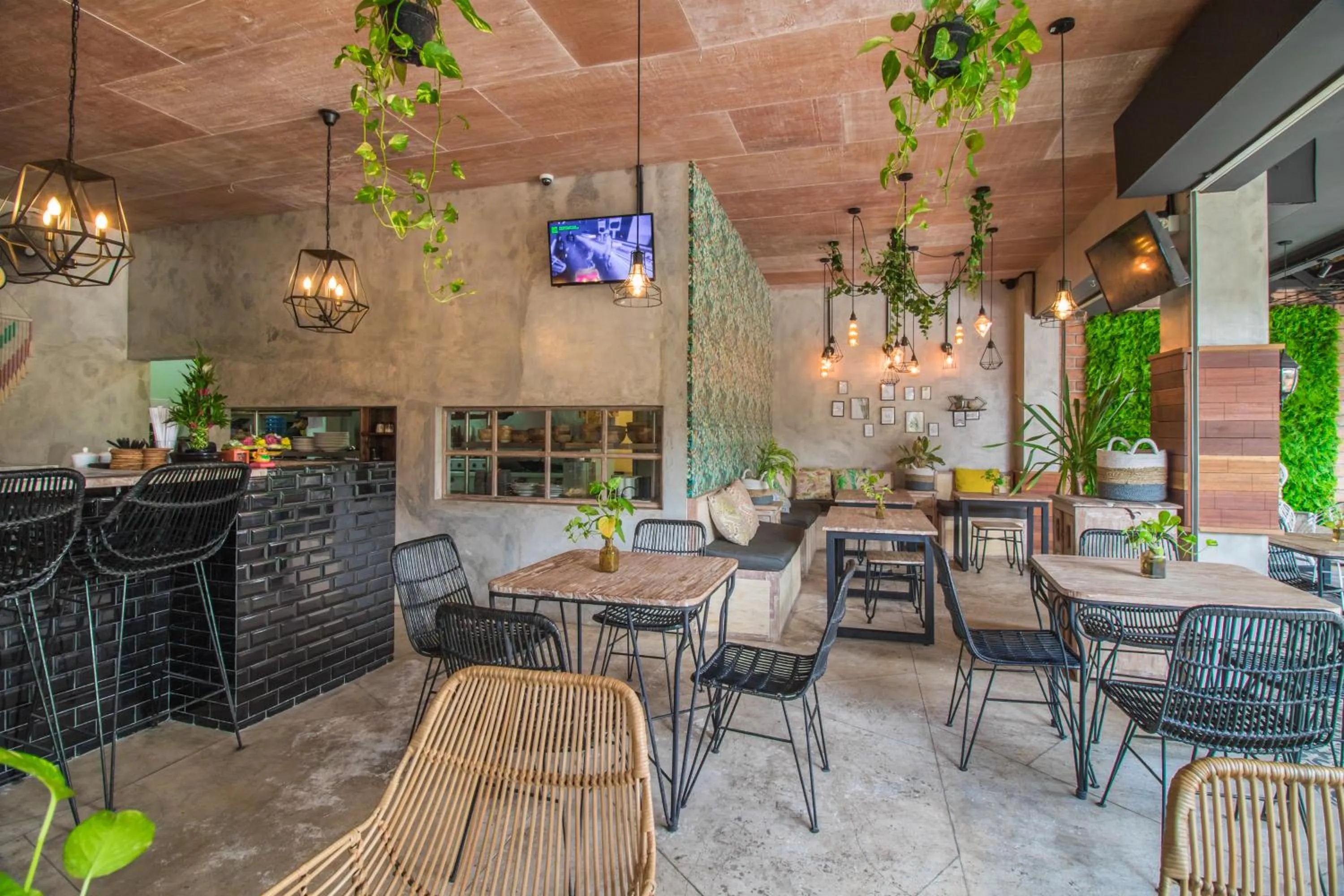 Restaurant/places to eat in Gemini Star Hotel Kuta