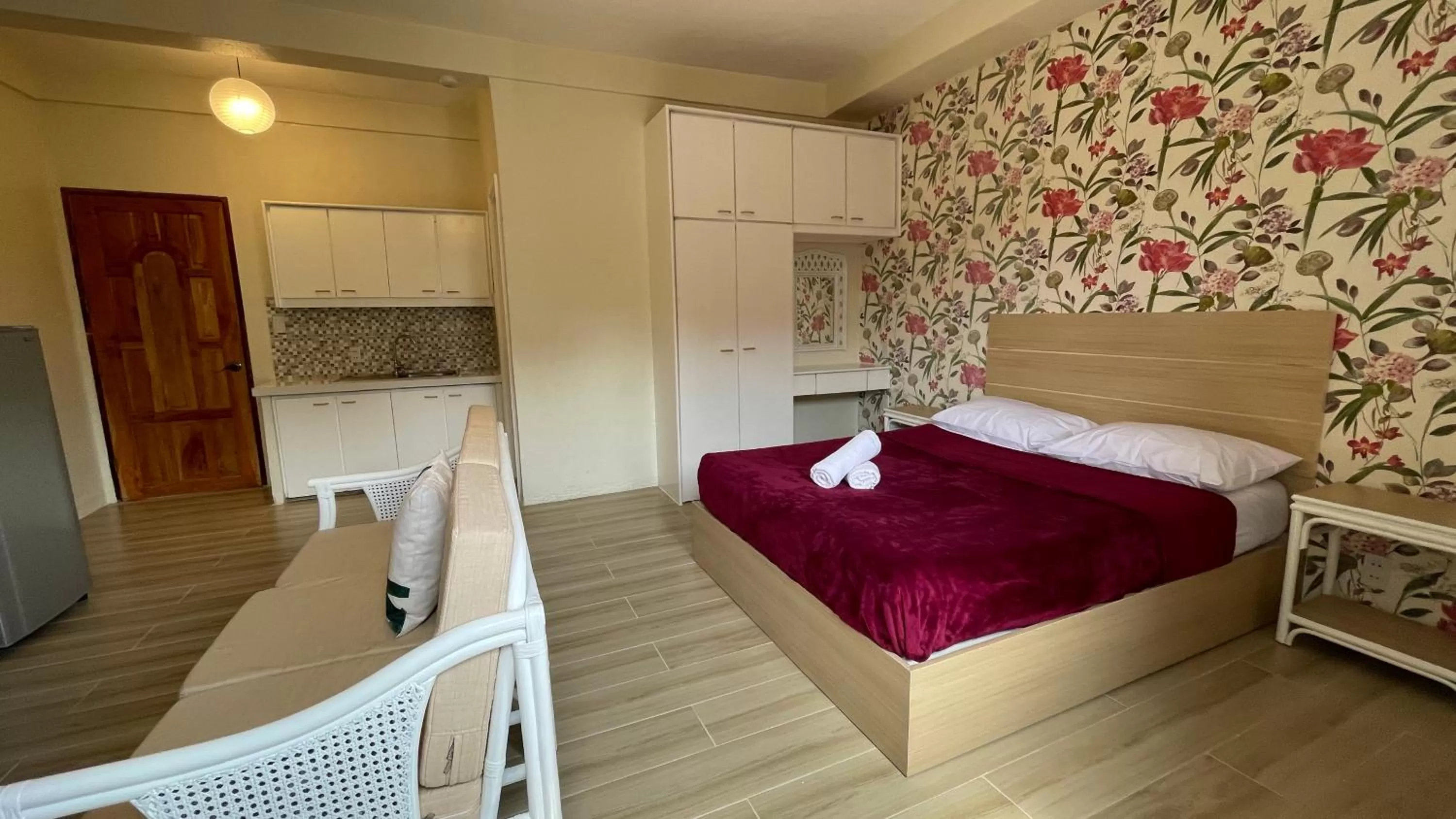 Photo of the whole room, Bed in Red Knight Gardens