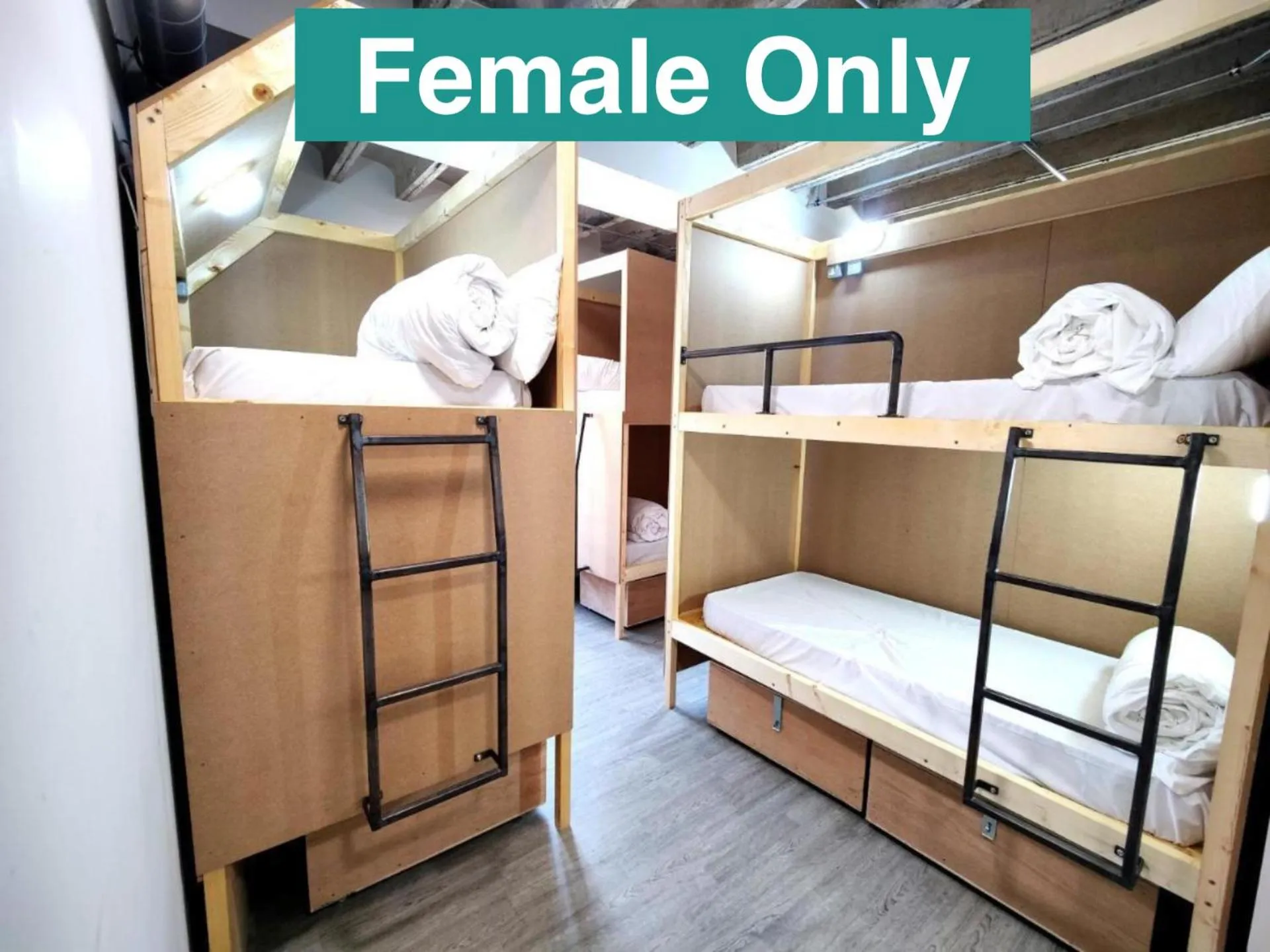 Bedroom, Bed in Cwtsh Hostel