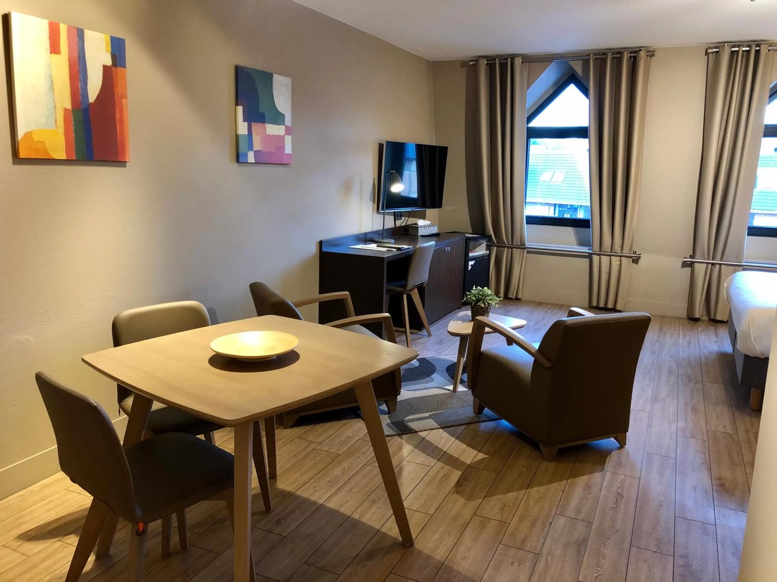 Seating area in Le Côté Vert