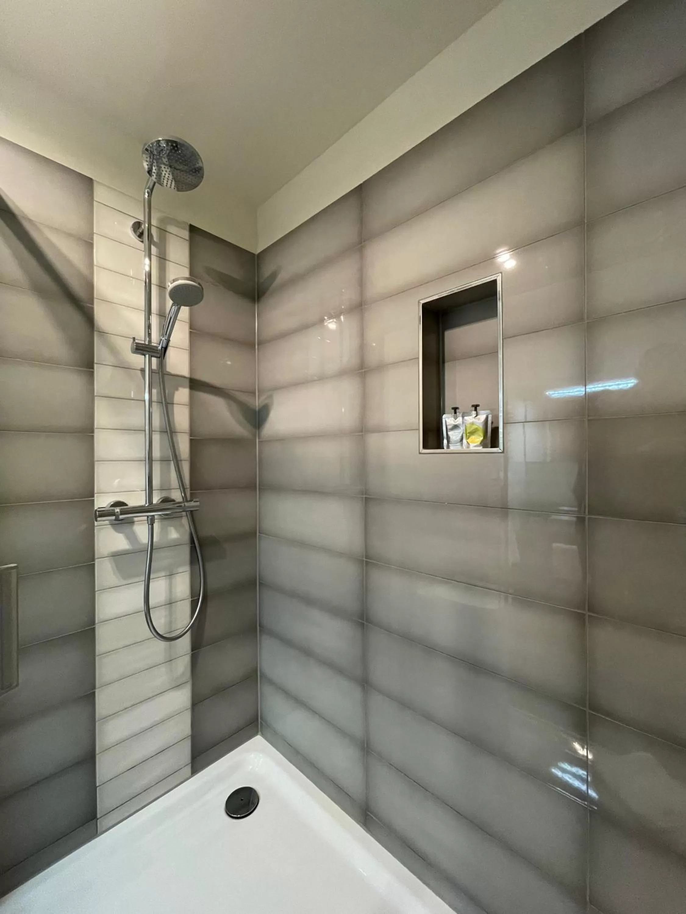 Bathroom in QUARTIER 5 Hotel & Restaurant, Sächsische Schweiz