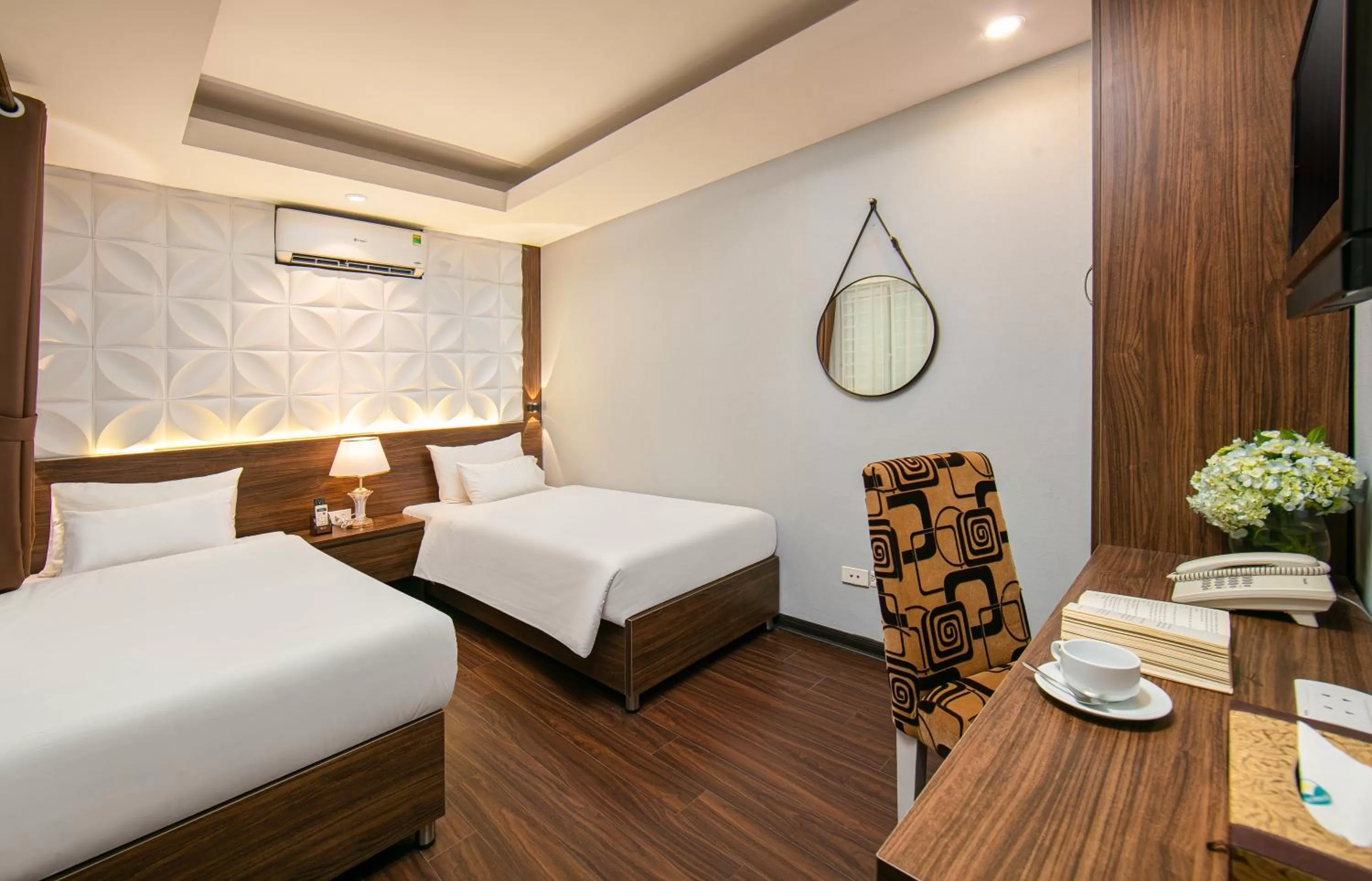 Bed in Hanoi Diamond King Hotel & Travel