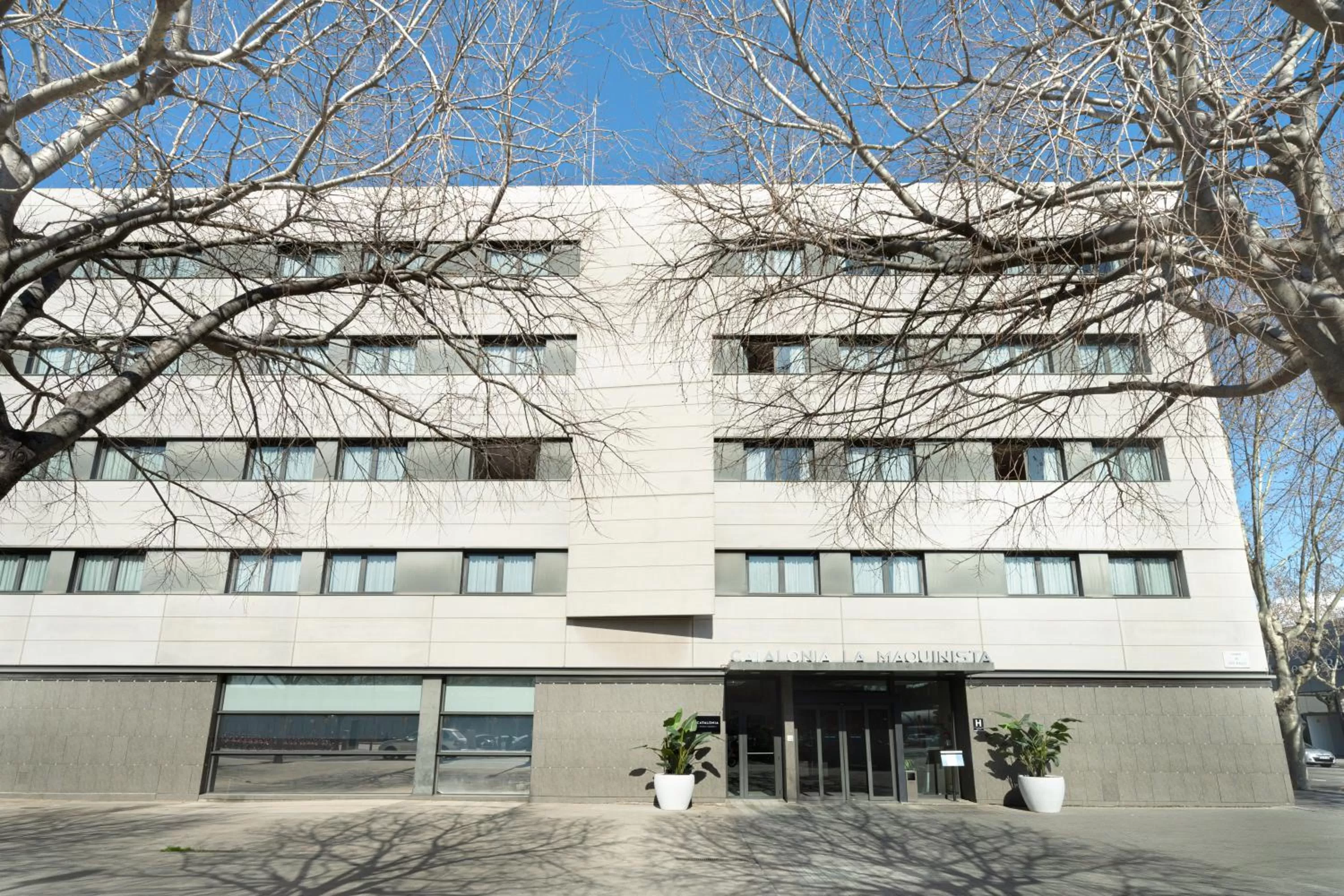 Property building in Catalonia La Maquinista