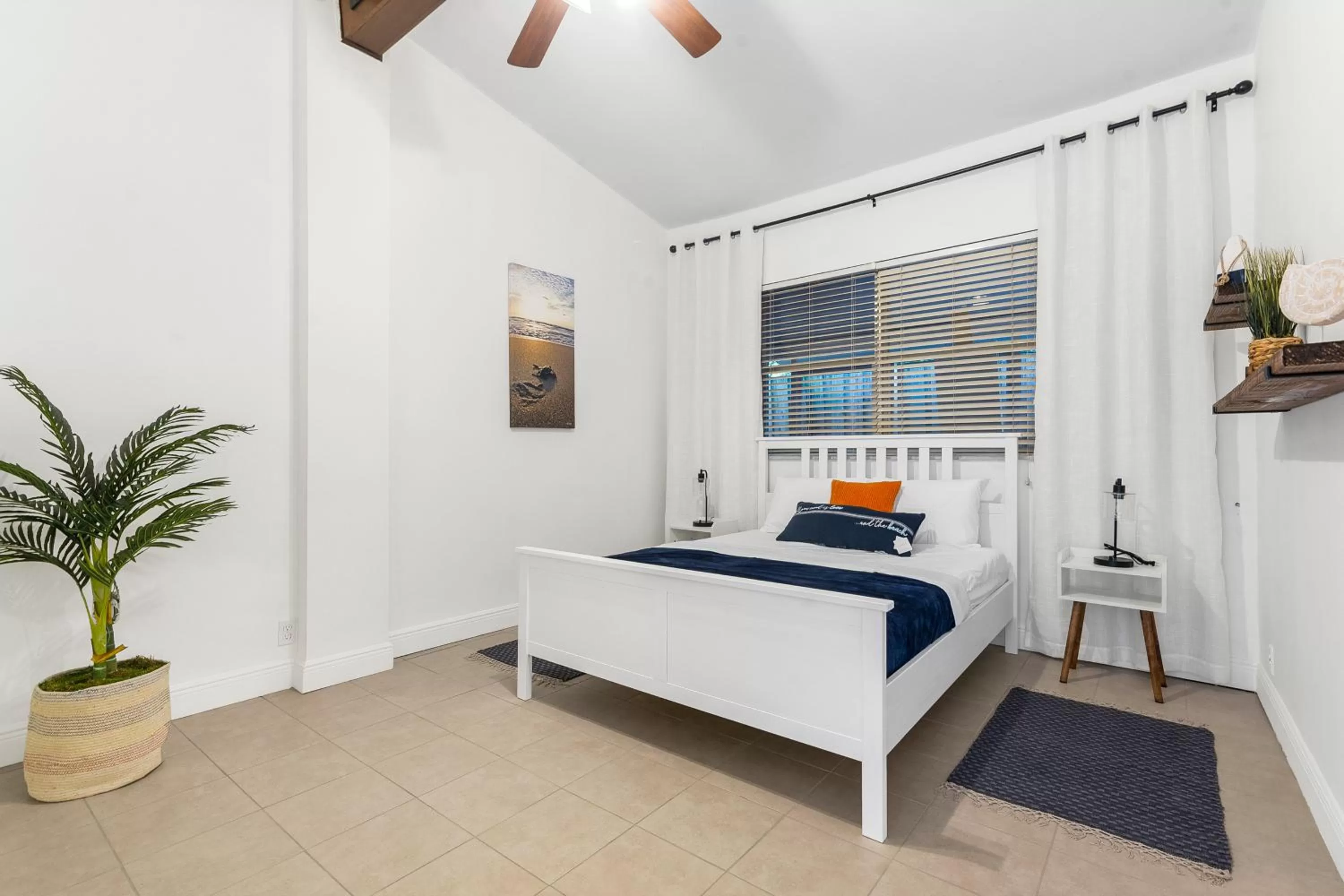 Bed in CocoBay 2BR Condos Near Beach, Galleria Mall, Wilton Manors, Cruise Port