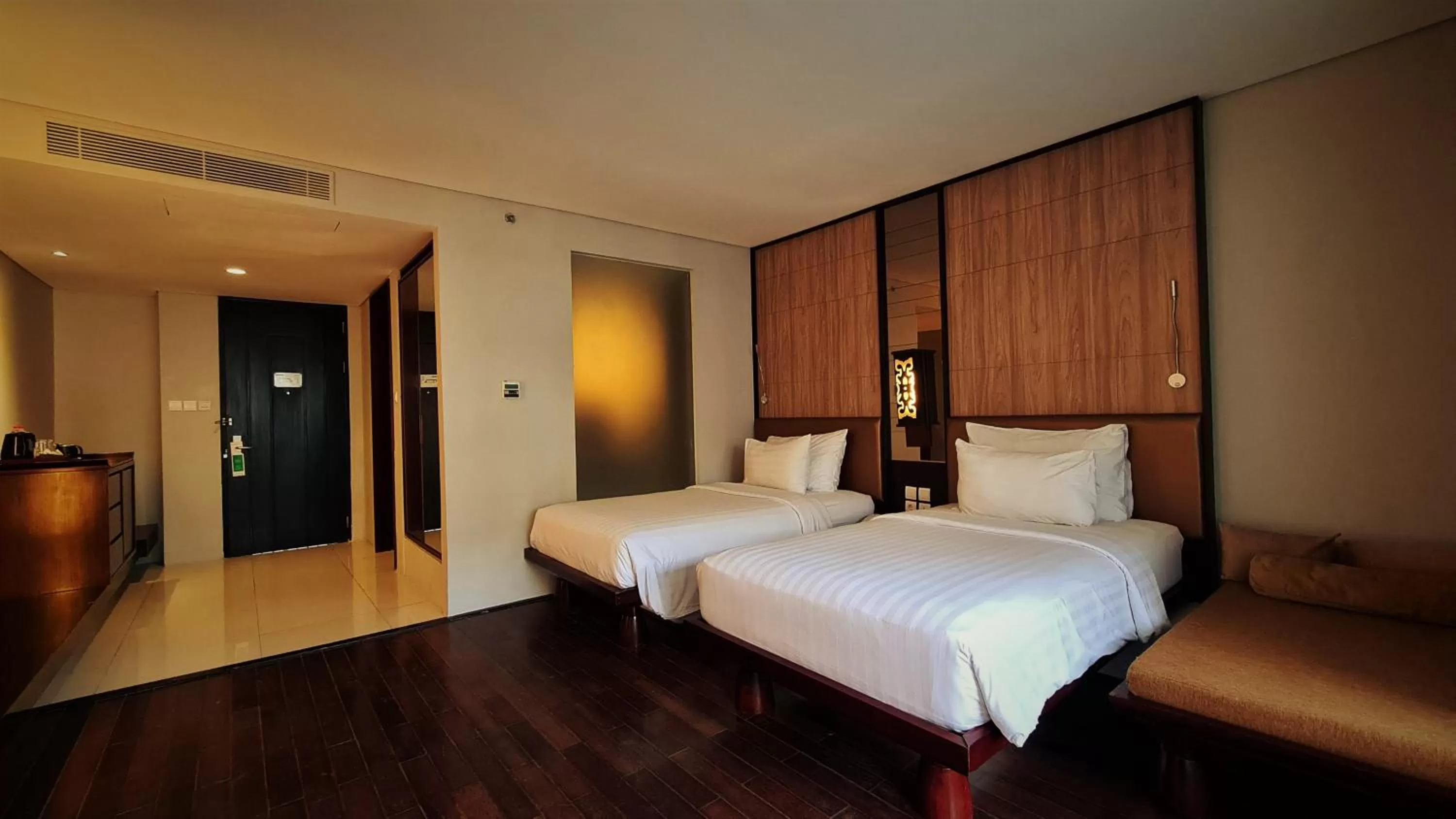 Photo of the whole room, Bed in Swiss-Belresort Watu Jimbar