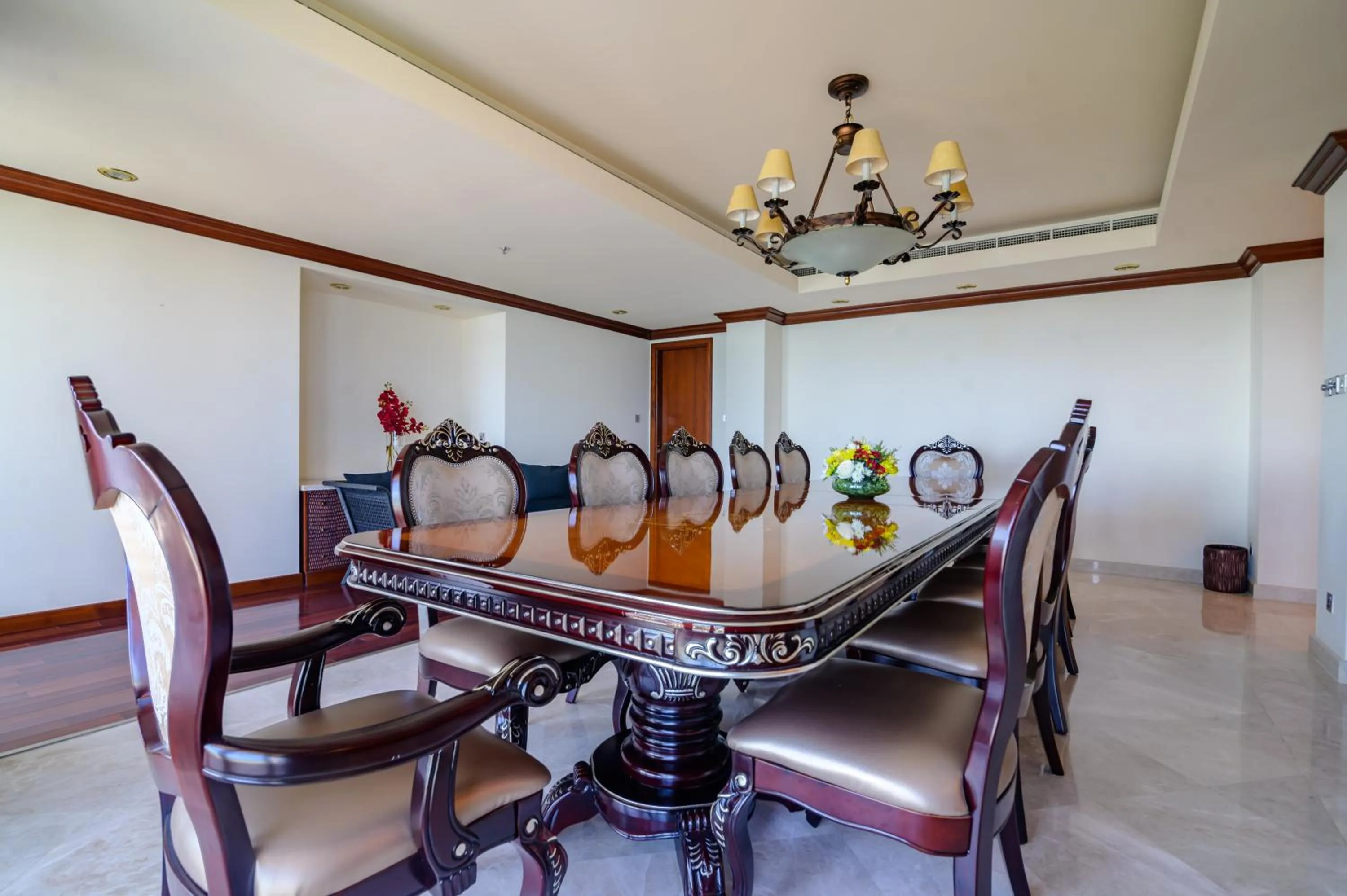 Dining area in Danat Jebel Dhanna Resort