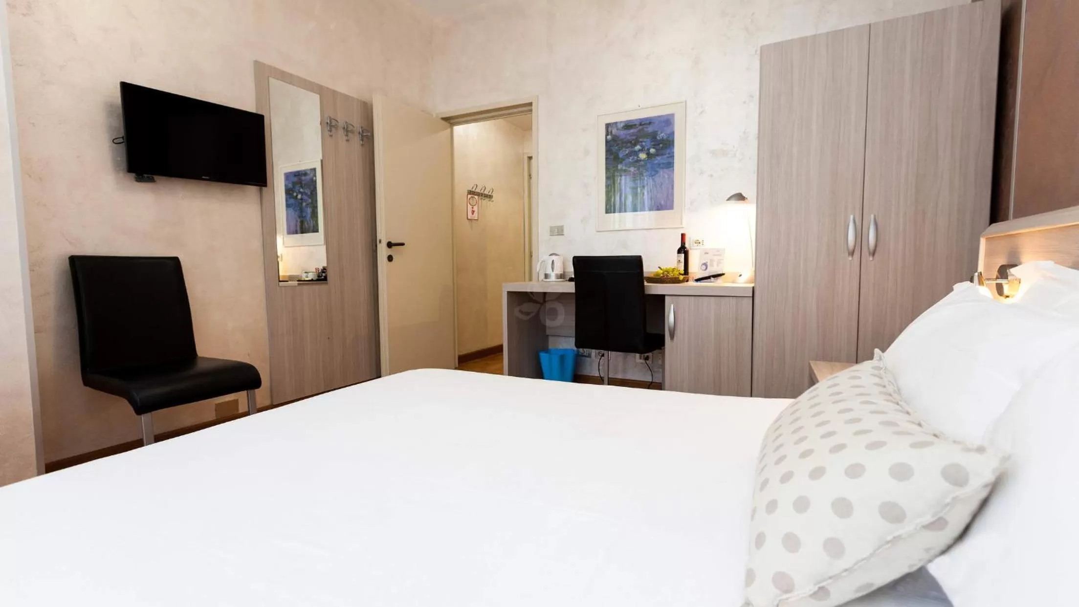 Photo of the whole room, Bed in Hotel Lis