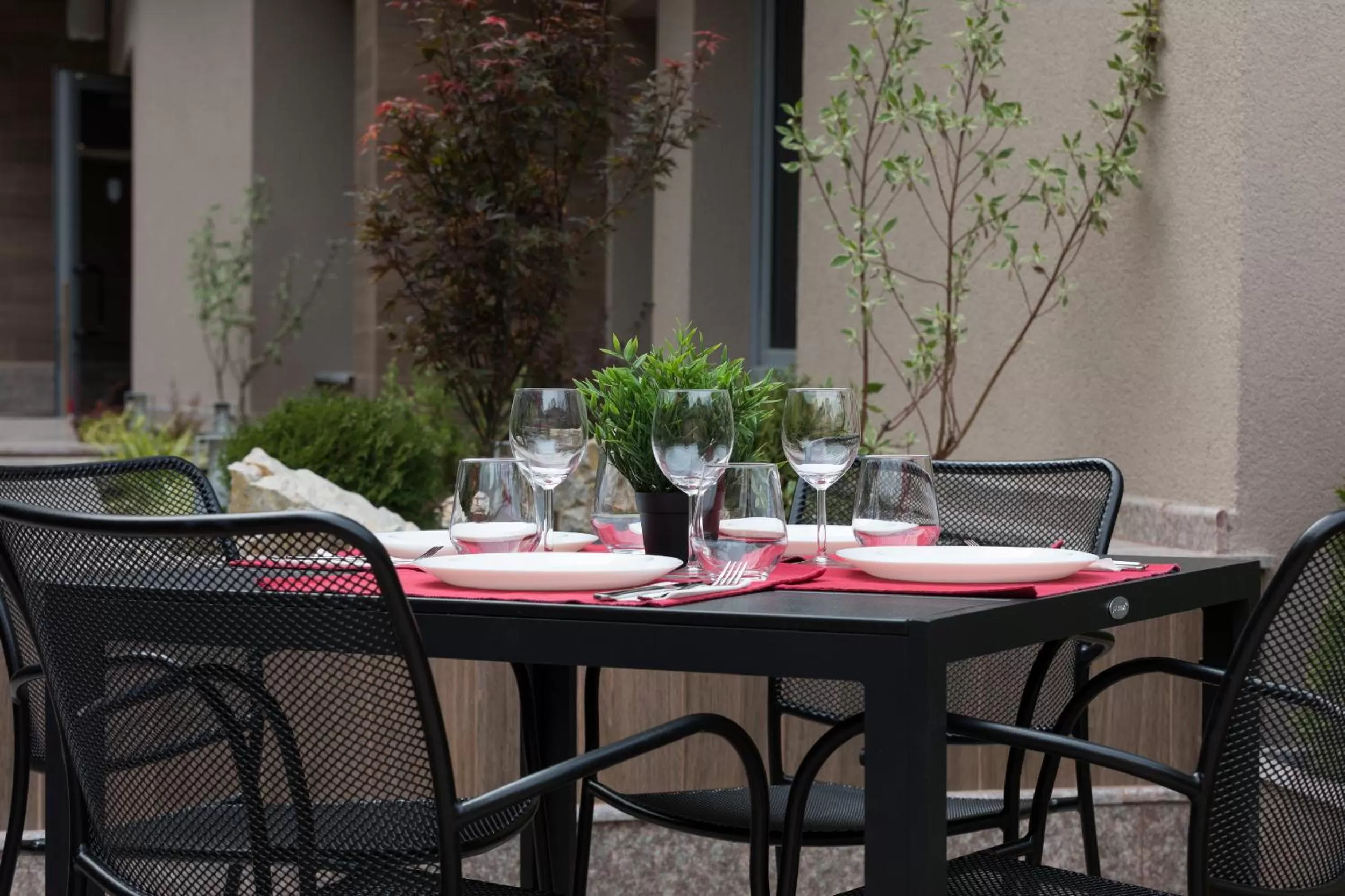 Restaurant/places to eat in B1 Boutique Hotel Sofia