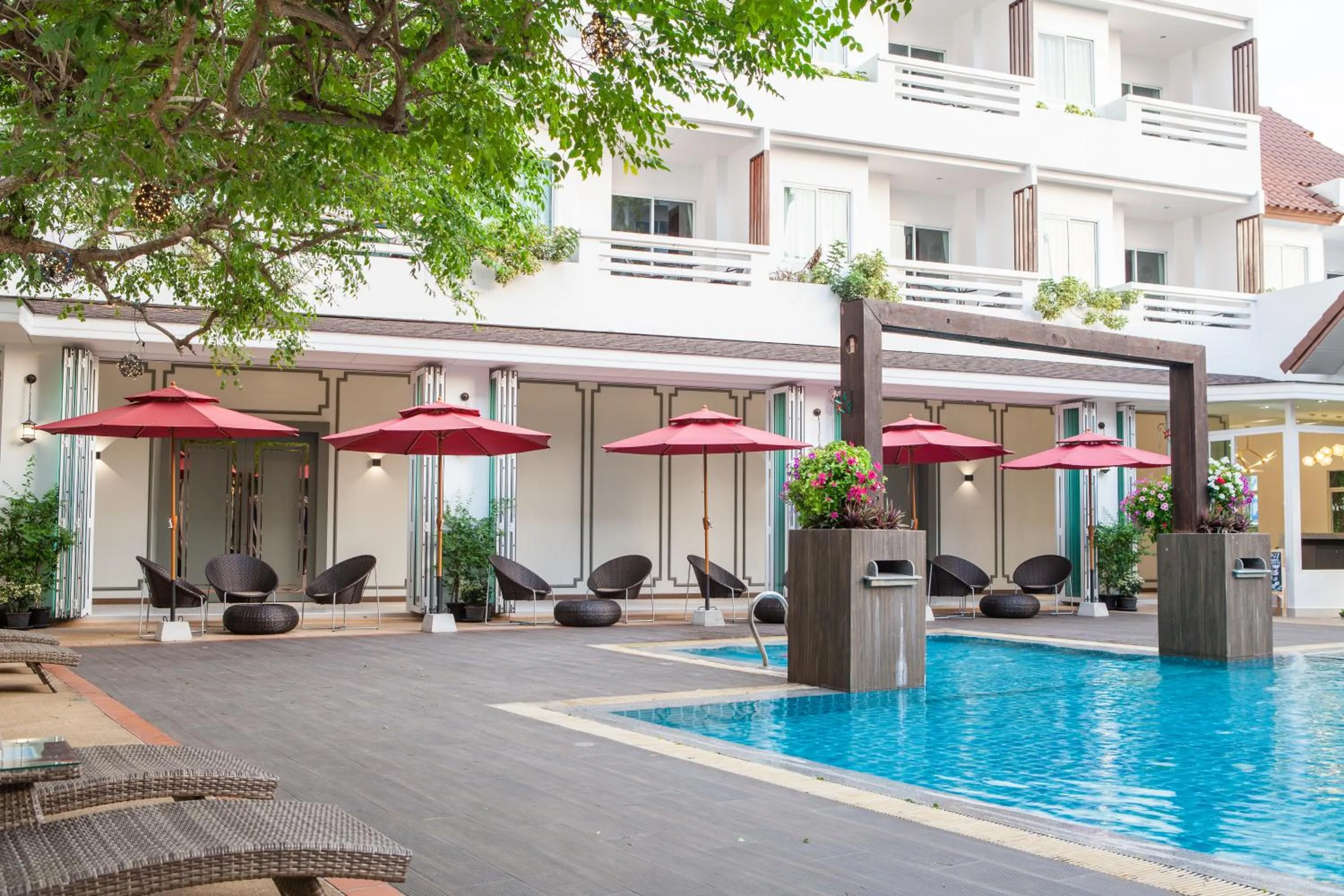 Patio in Hill Fresco Hotel