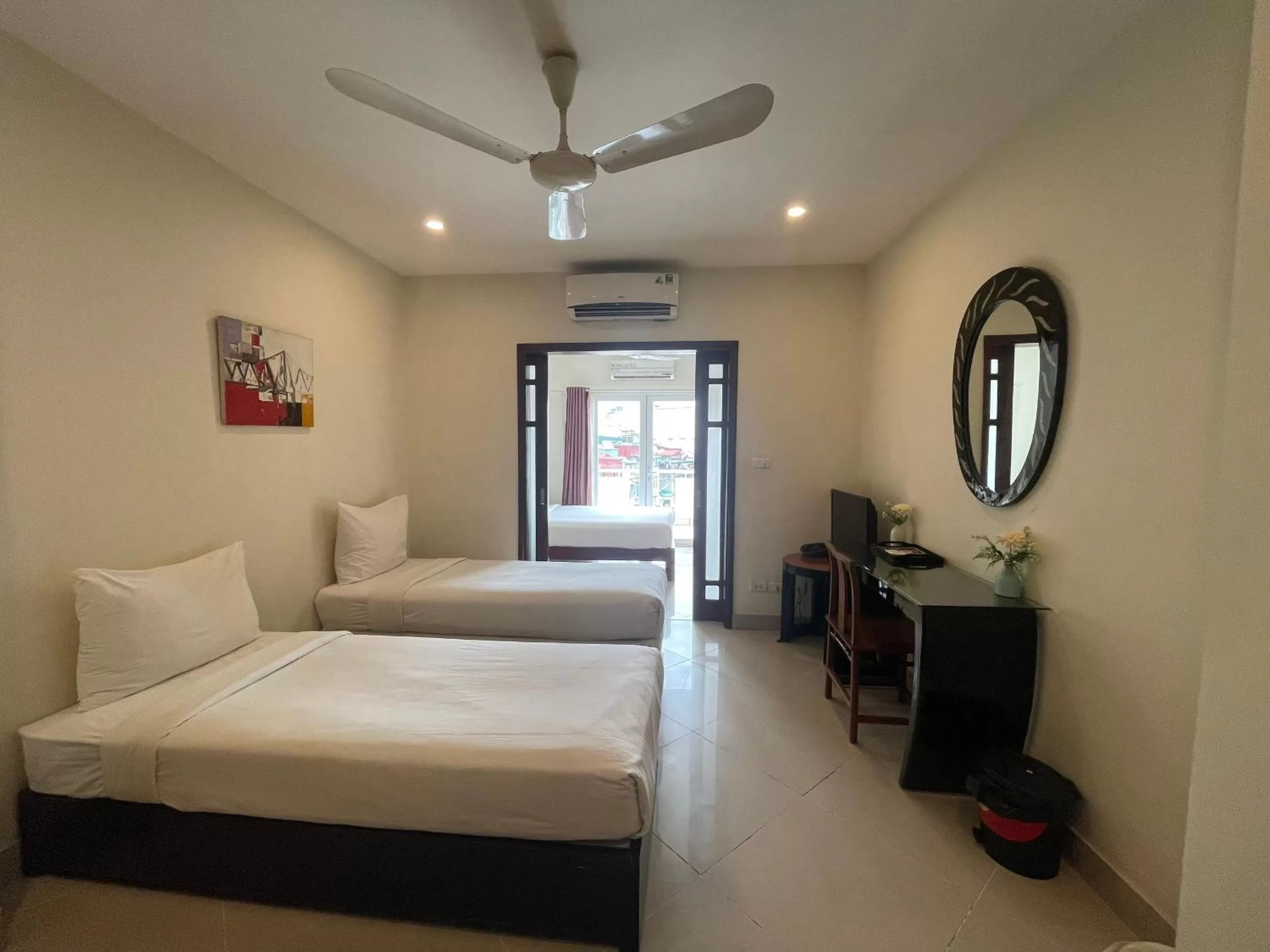 Property building in Rising Dragon Hotel