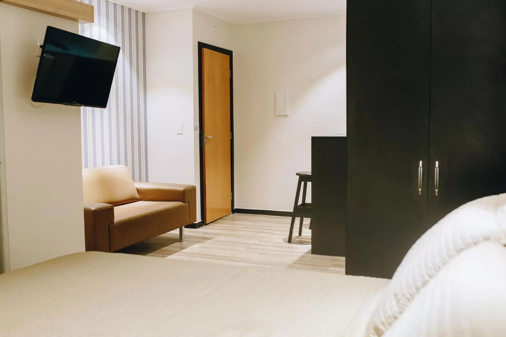 Photo of the whole room, Bed in Arrey Executive Hotel