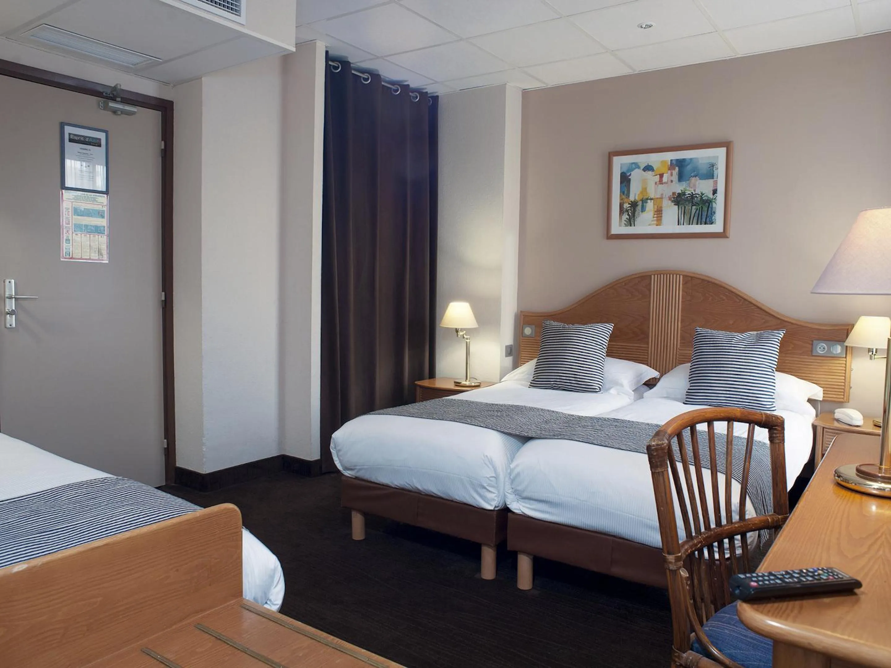 Photo of the whole room, Bed in Hôtel Esprit d'Azur