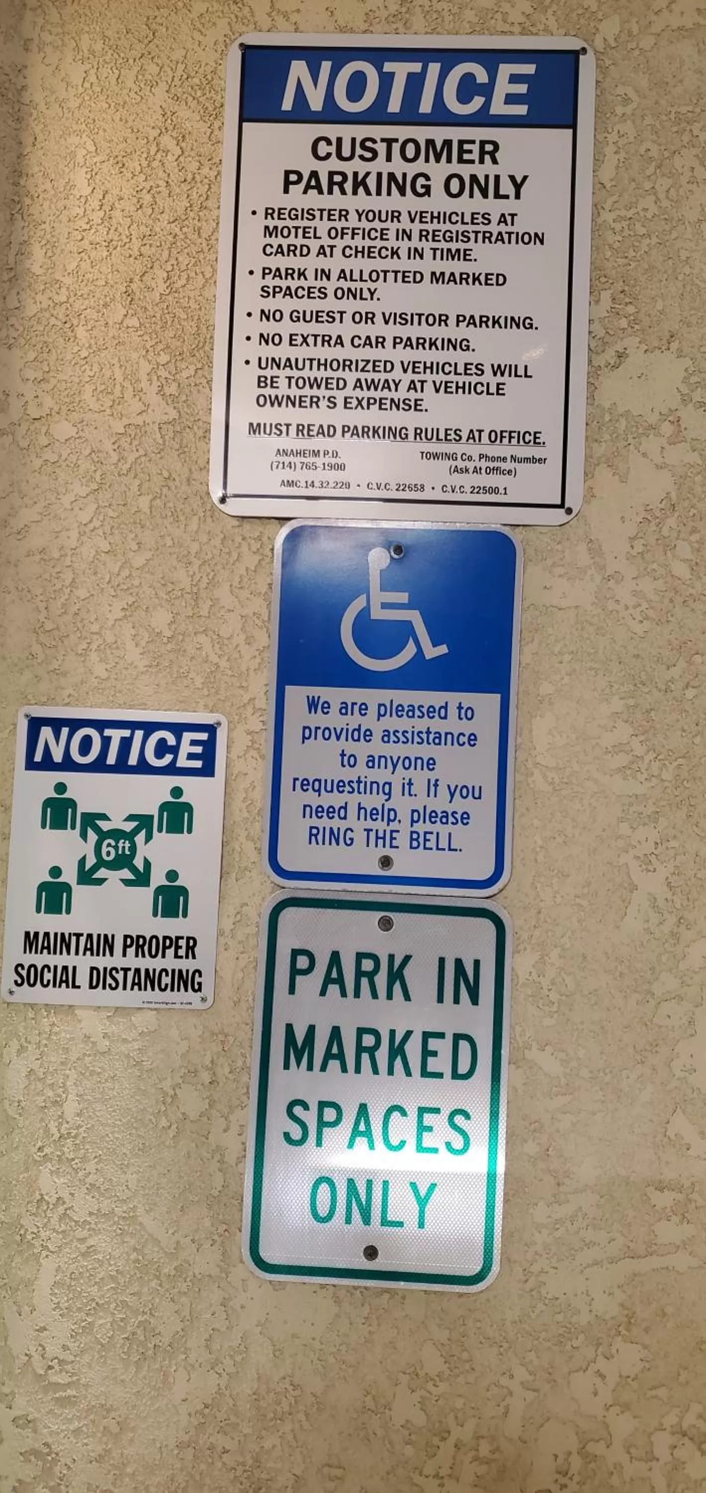 Logo/Certificate/Sign in Anaheim National Inn