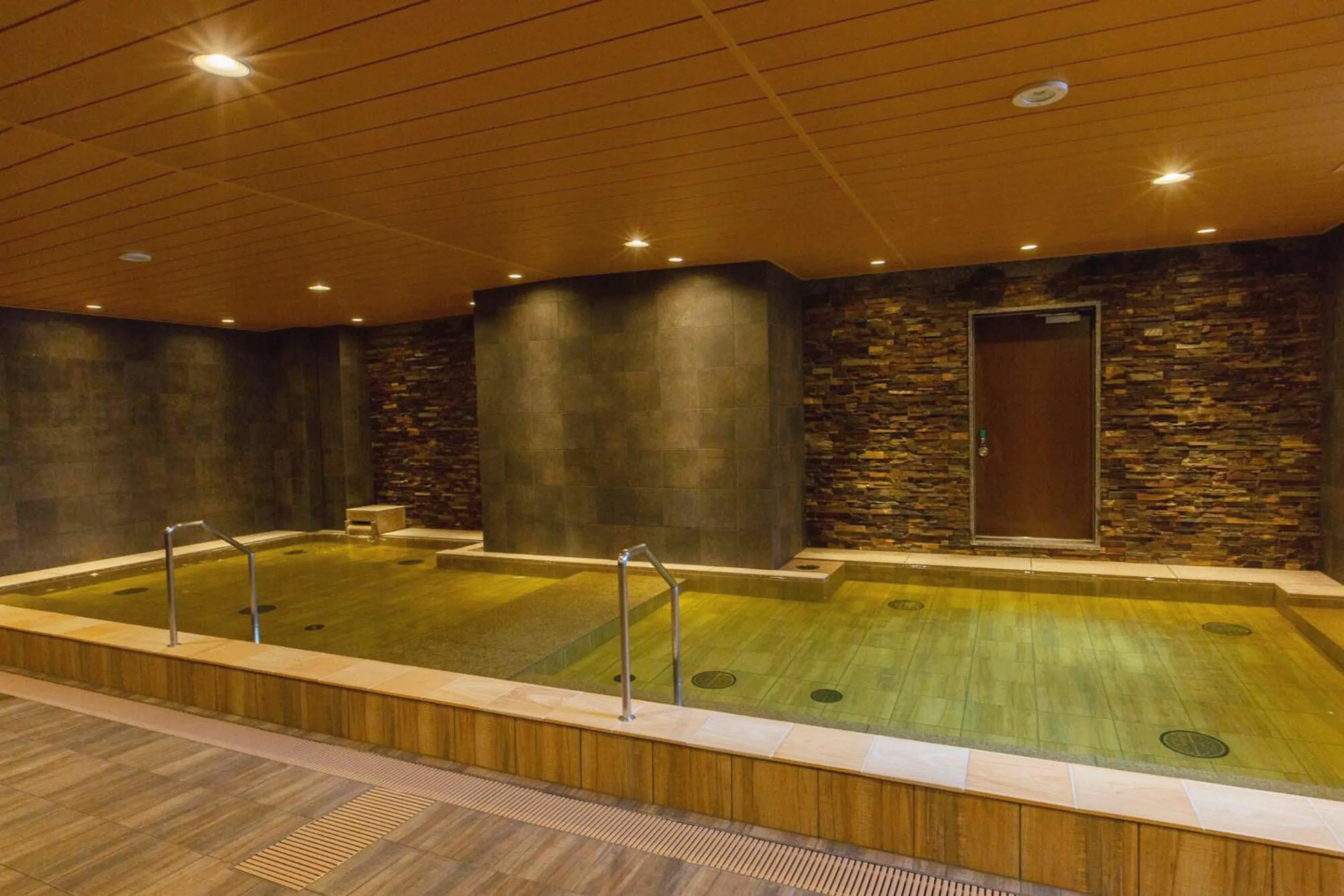 Area and facilities in Hot Spring Osaka Hinode Hotel Nipponbashi