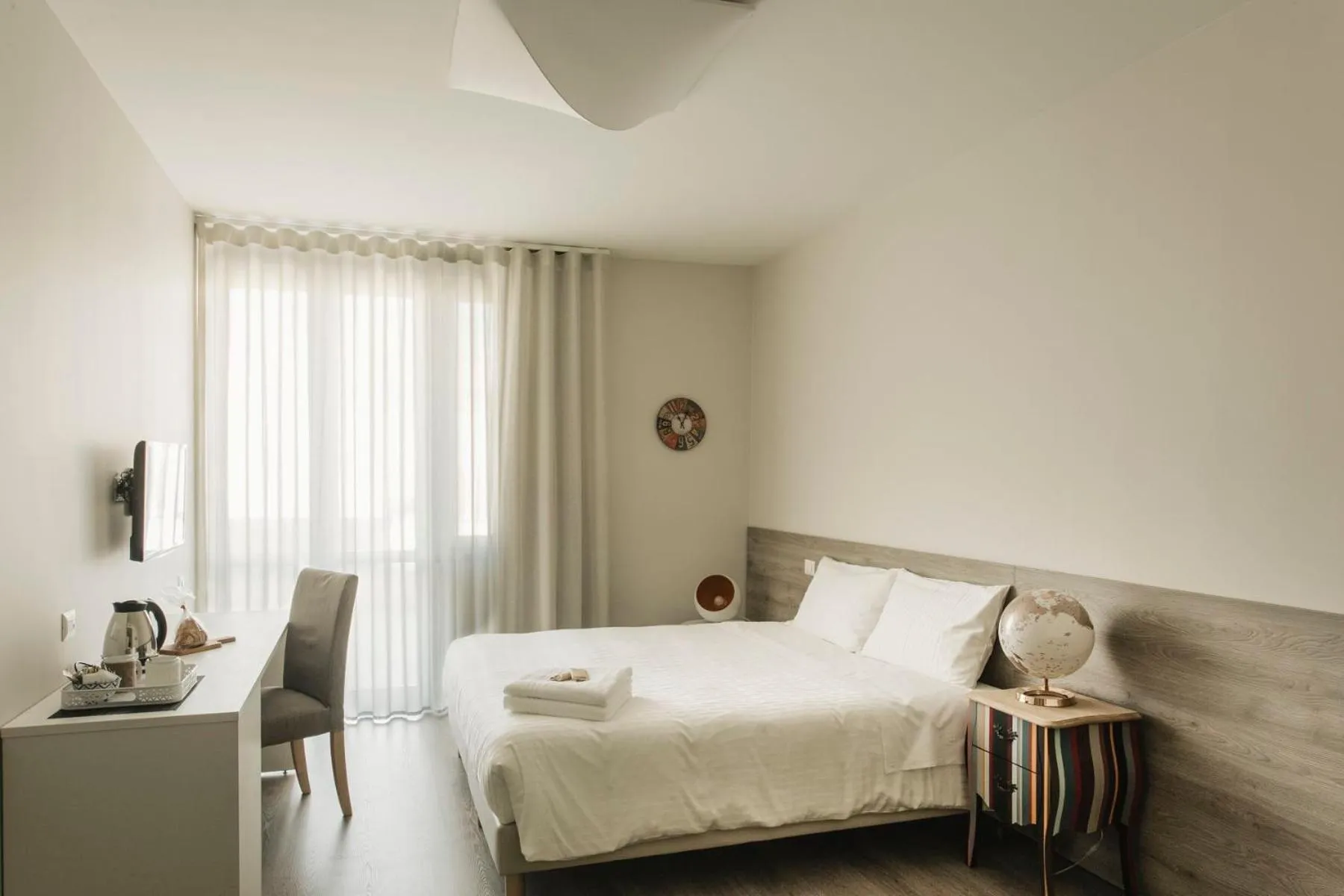 Photo of the whole room, Bed in Livingstone B&B