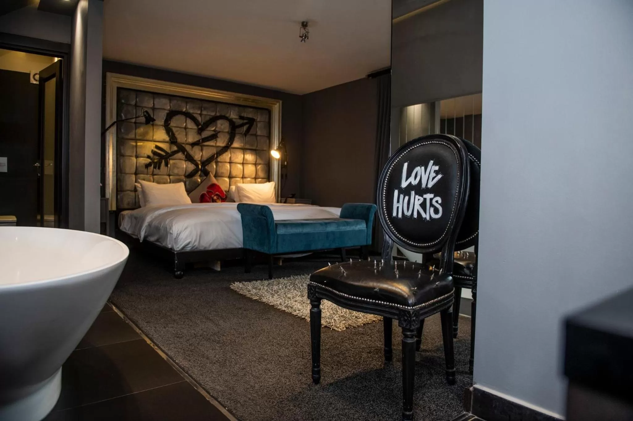 Bedroom, Bed in The Exhibitionist Hotel