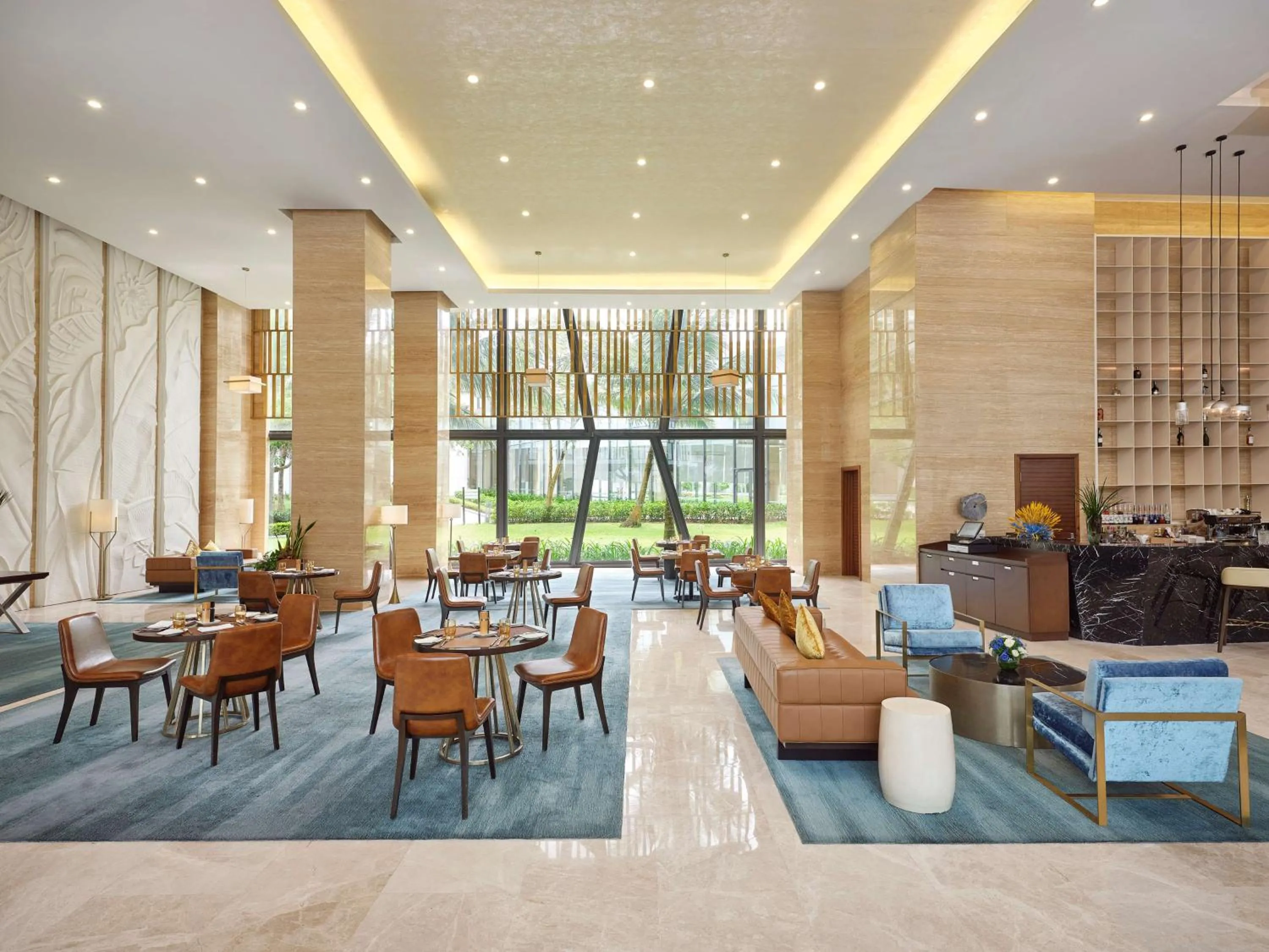 Lounge or bar in Radisson Blu Resort Phu Quoc