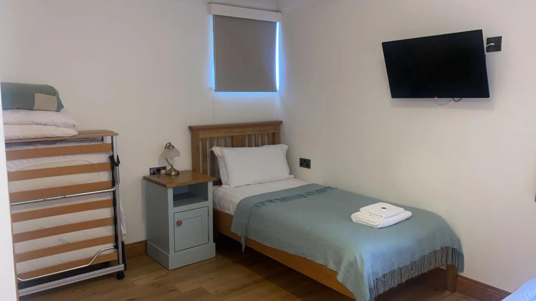 TV and multimedia, Bed in Church Farm Accommodation