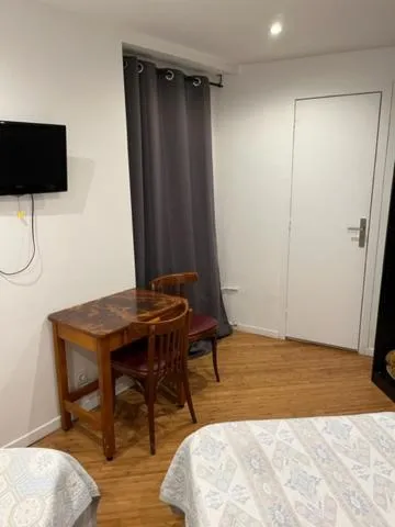 Photo of the whole room, Bed in Hotel Luna Park