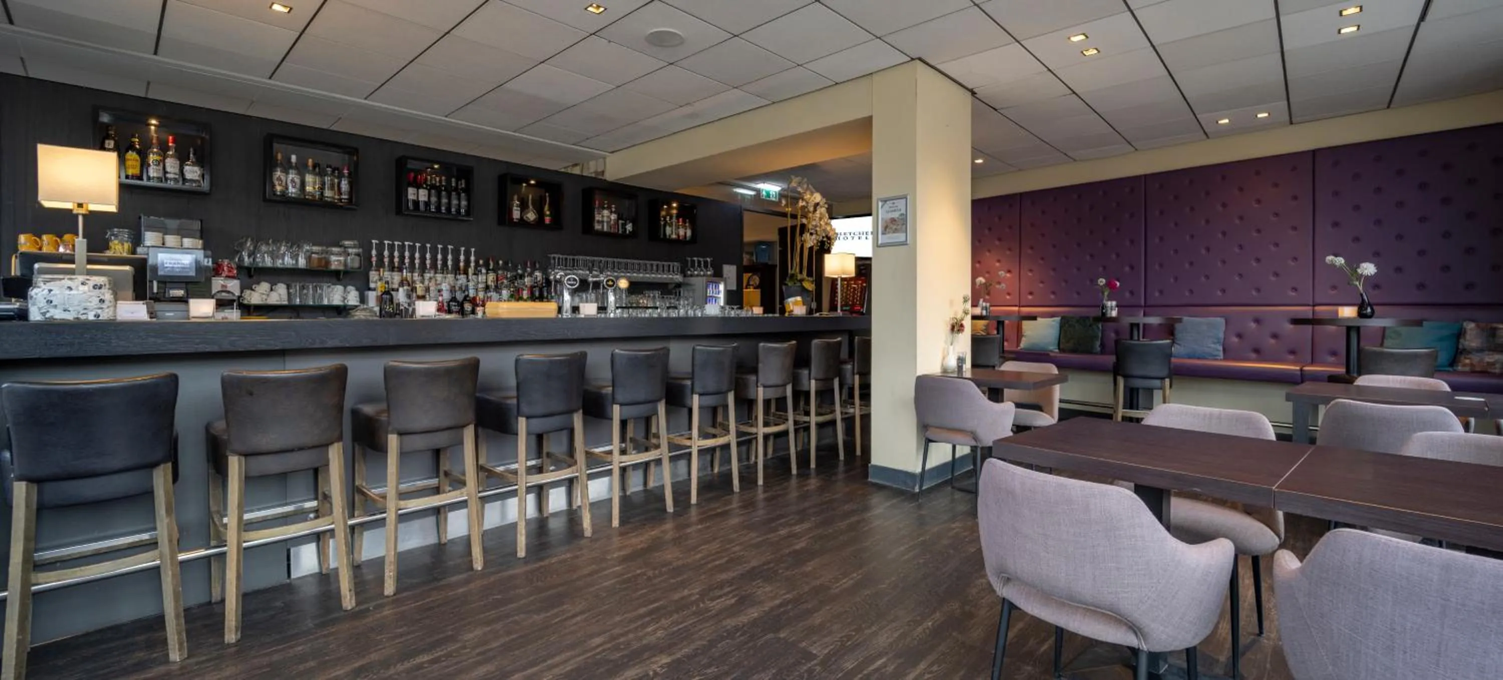 Lounge or bar in Fletcher Hotel Restaurant Zeeduin