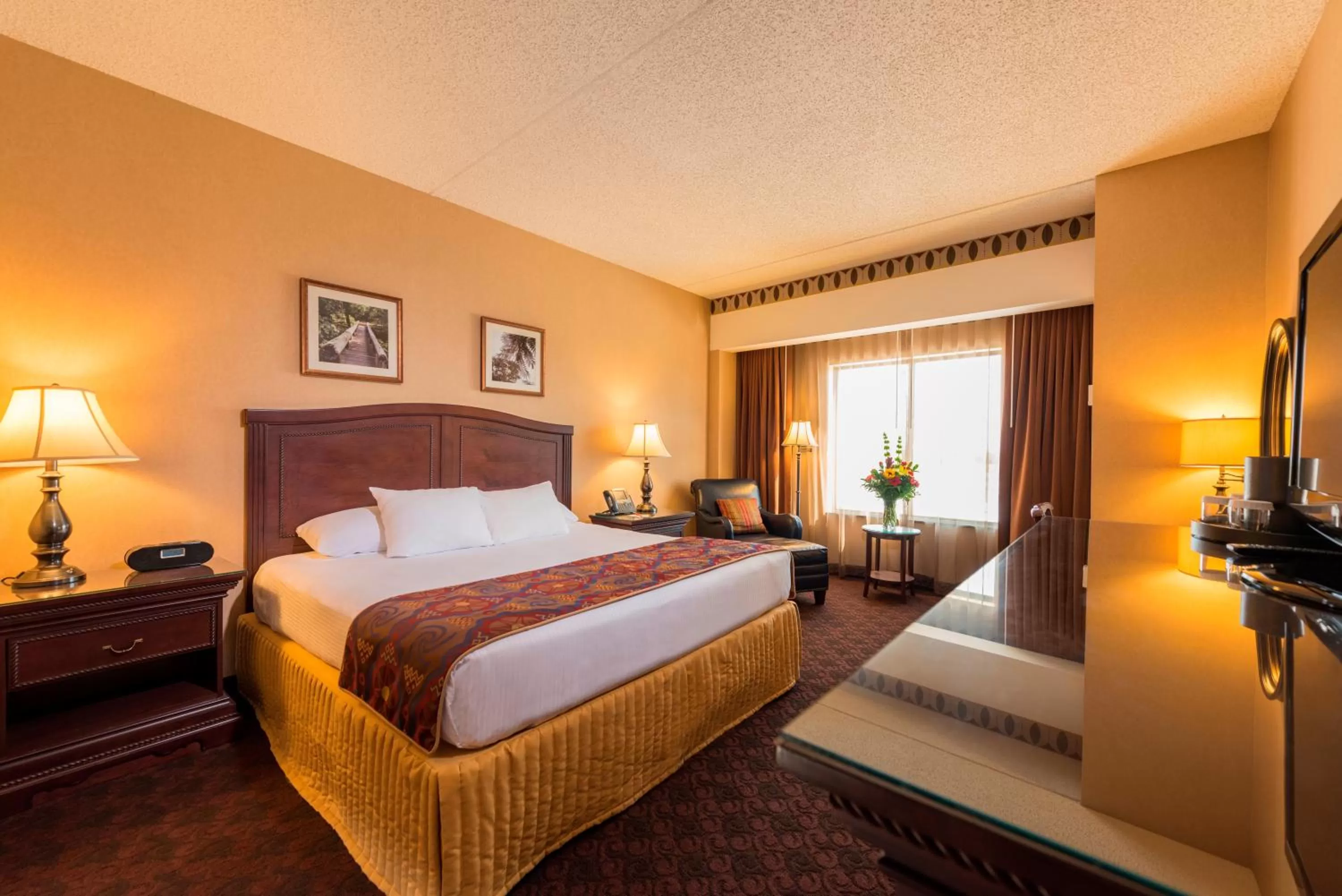 Standard King Room in Cherokee Casino West Siloam Springs Resort