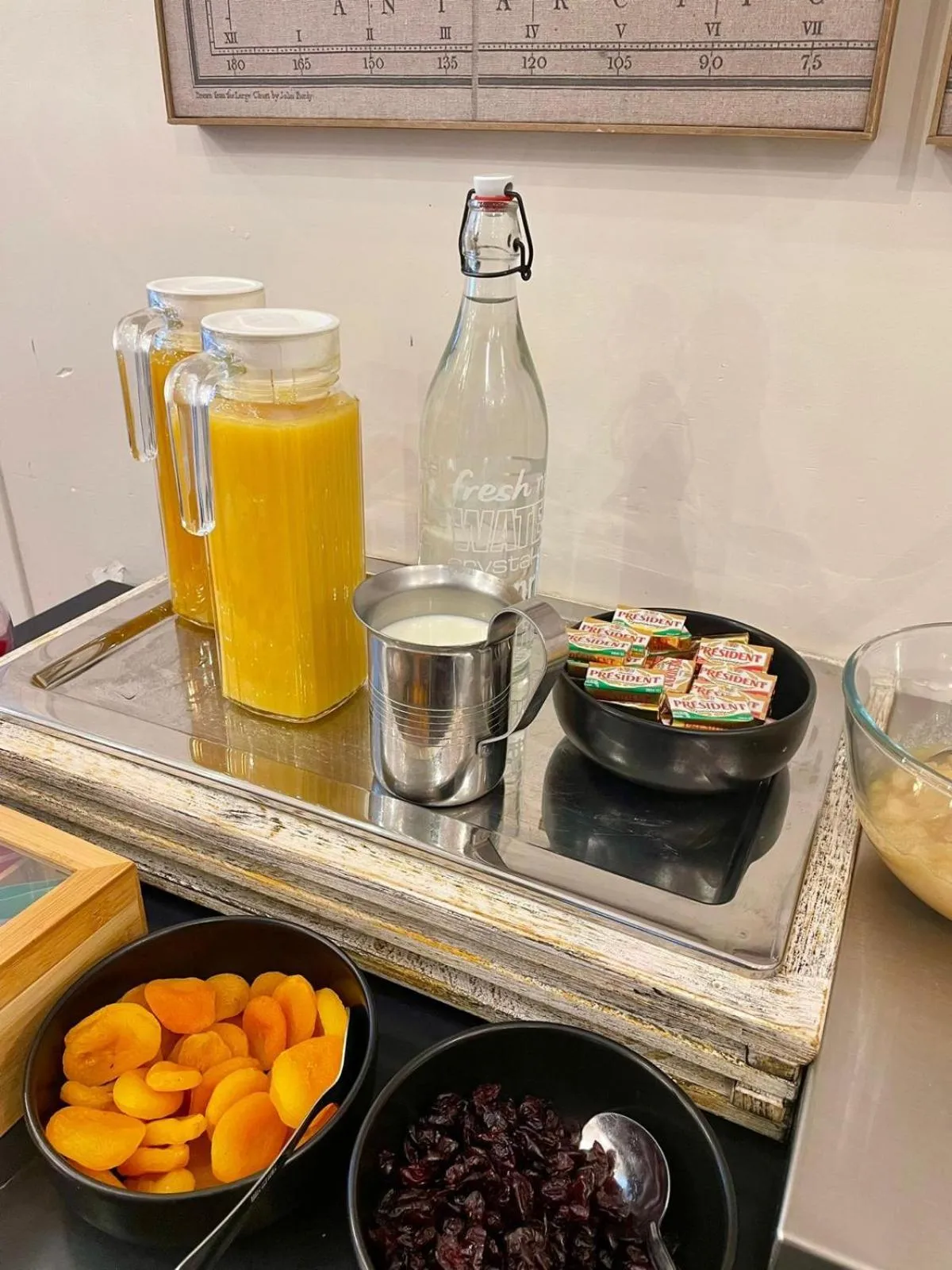 Breakfast in Royal Hôtel Angers