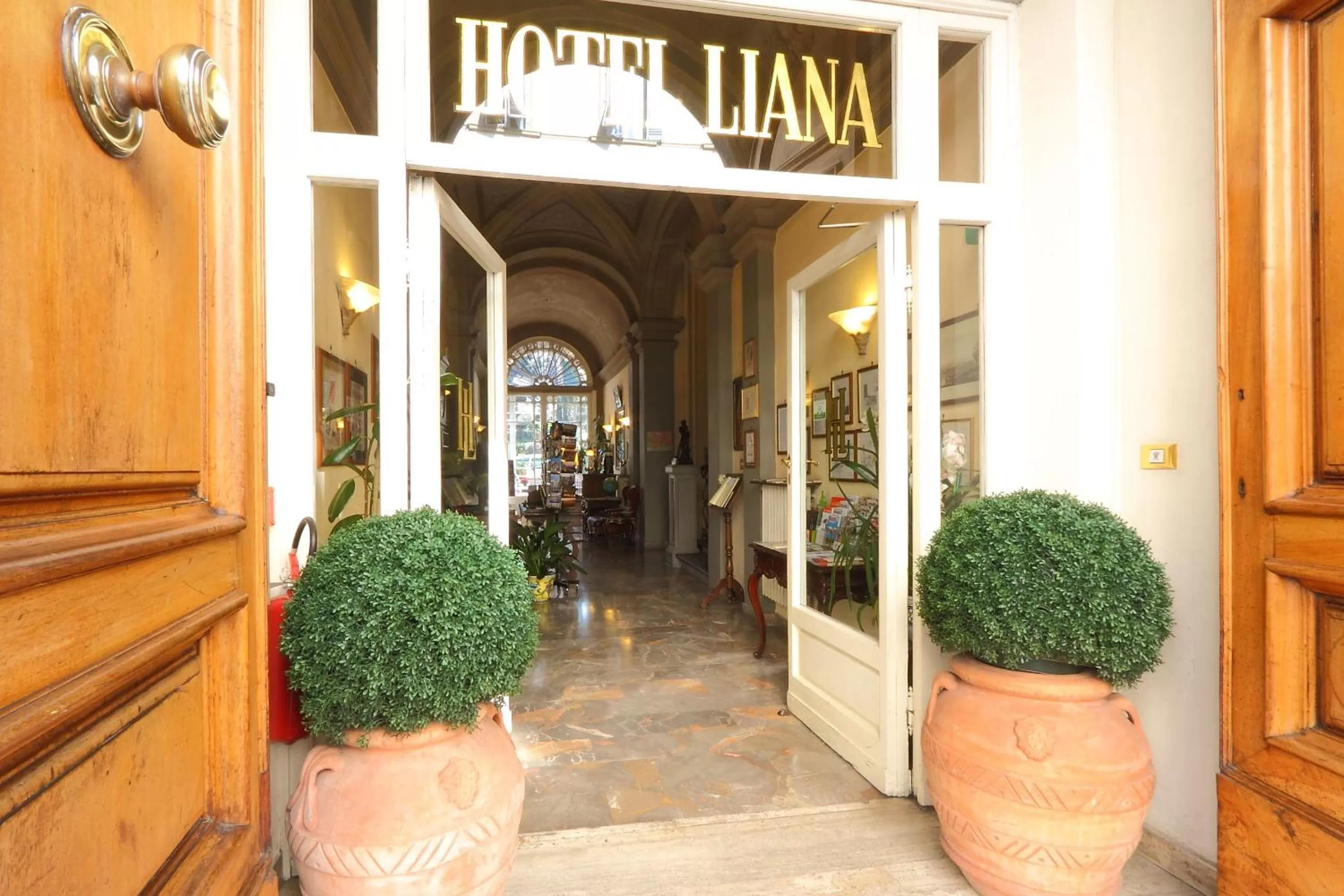 Facade/entrance in Hotel Villa Liana