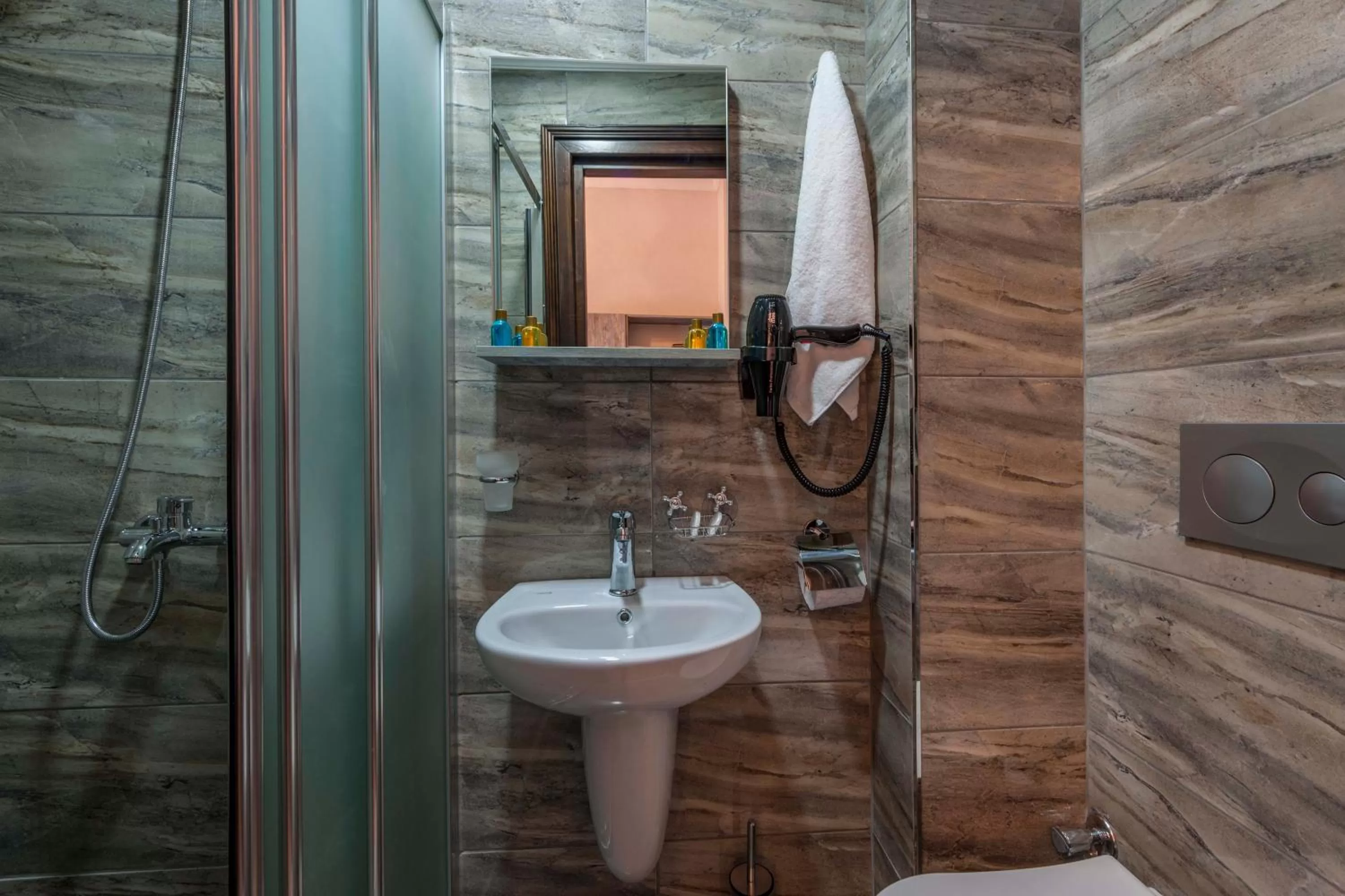 Toilet in Element Garden